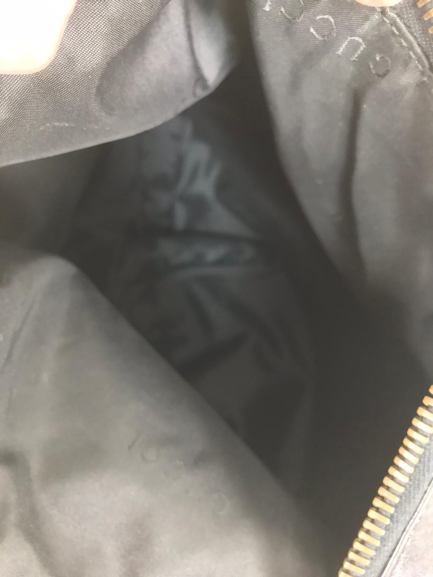 Gucci Black Leather shoulder bag with gold hardware 5