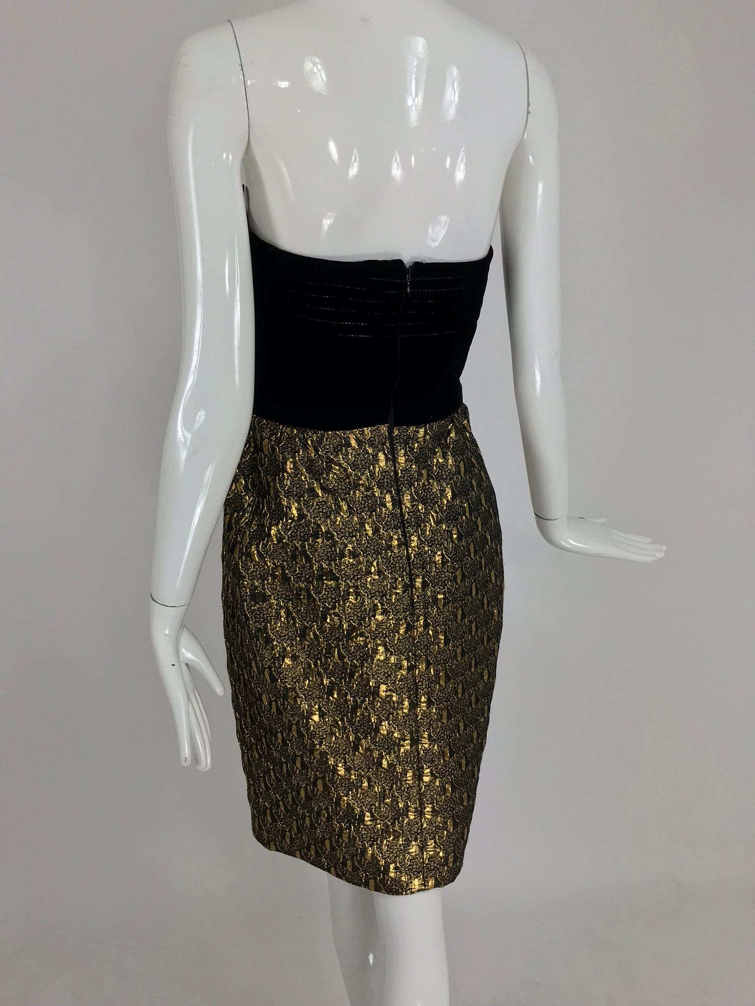Jacqueline de Ribes gold metallic and black velvet strapless cocktail dress  In Good Condition In West Palm Beach, FL