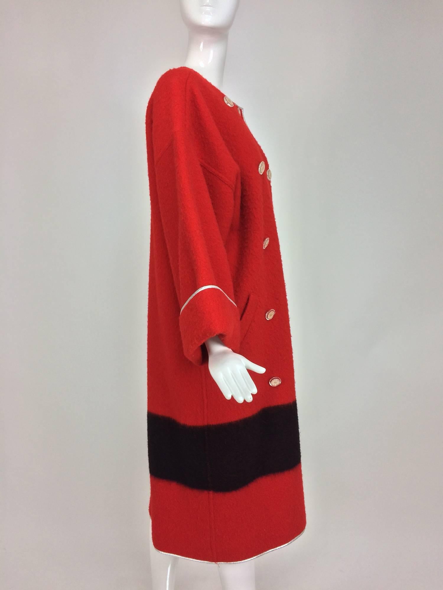 Vintage Geoffrey Beene Red and Black Blanket Coat 1970s In Good Condition In West Palm Beach, FL