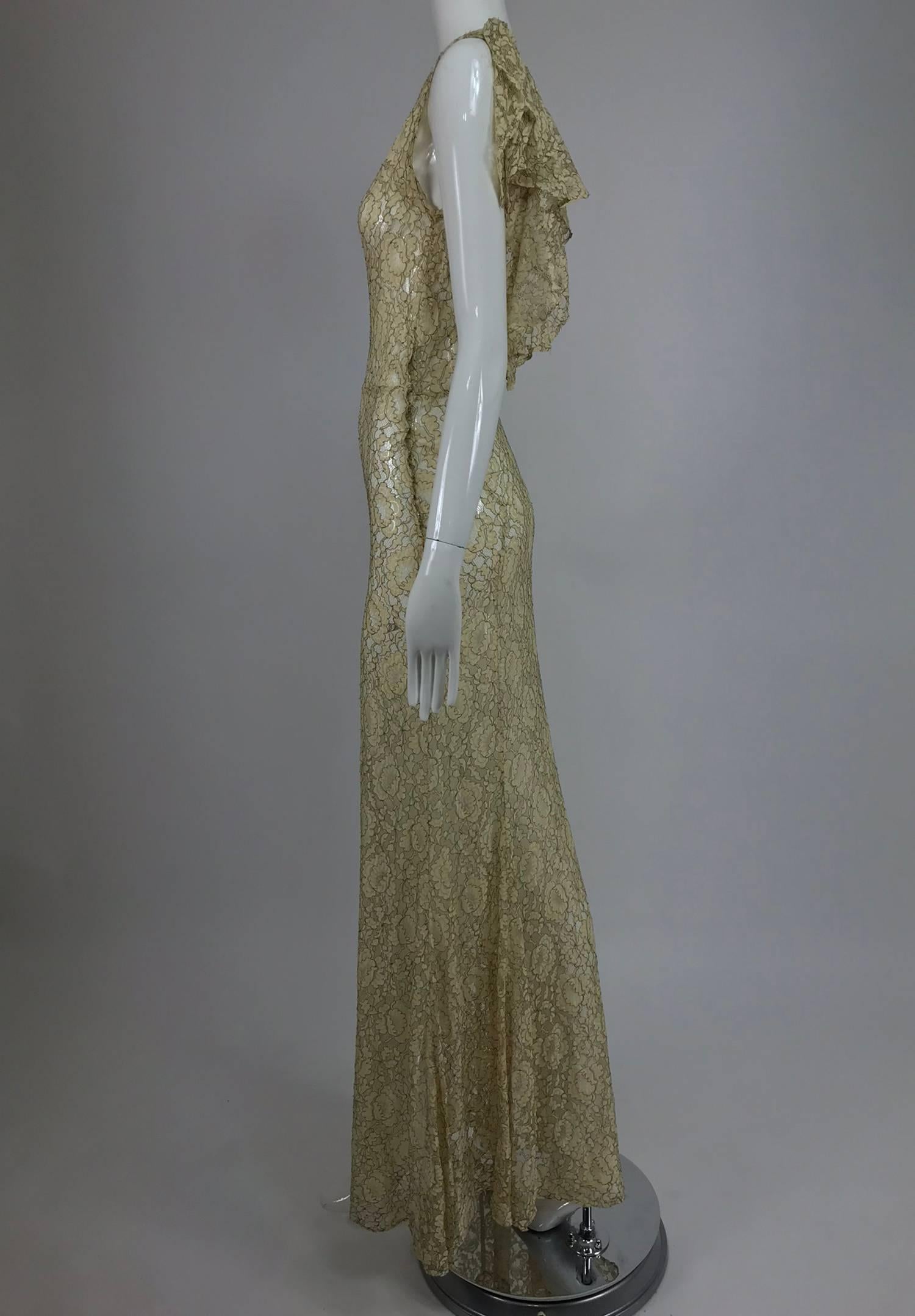 1930s Mixed Gold Metallic and Cream Lace Evening Dress In Good Condition In West Palm Beach, FL