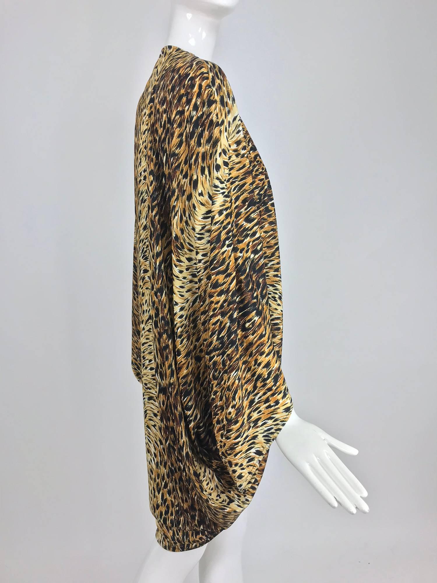 Norma Kamali - Veste cocon imprimé léopard OMO, années 1980 en vente 6