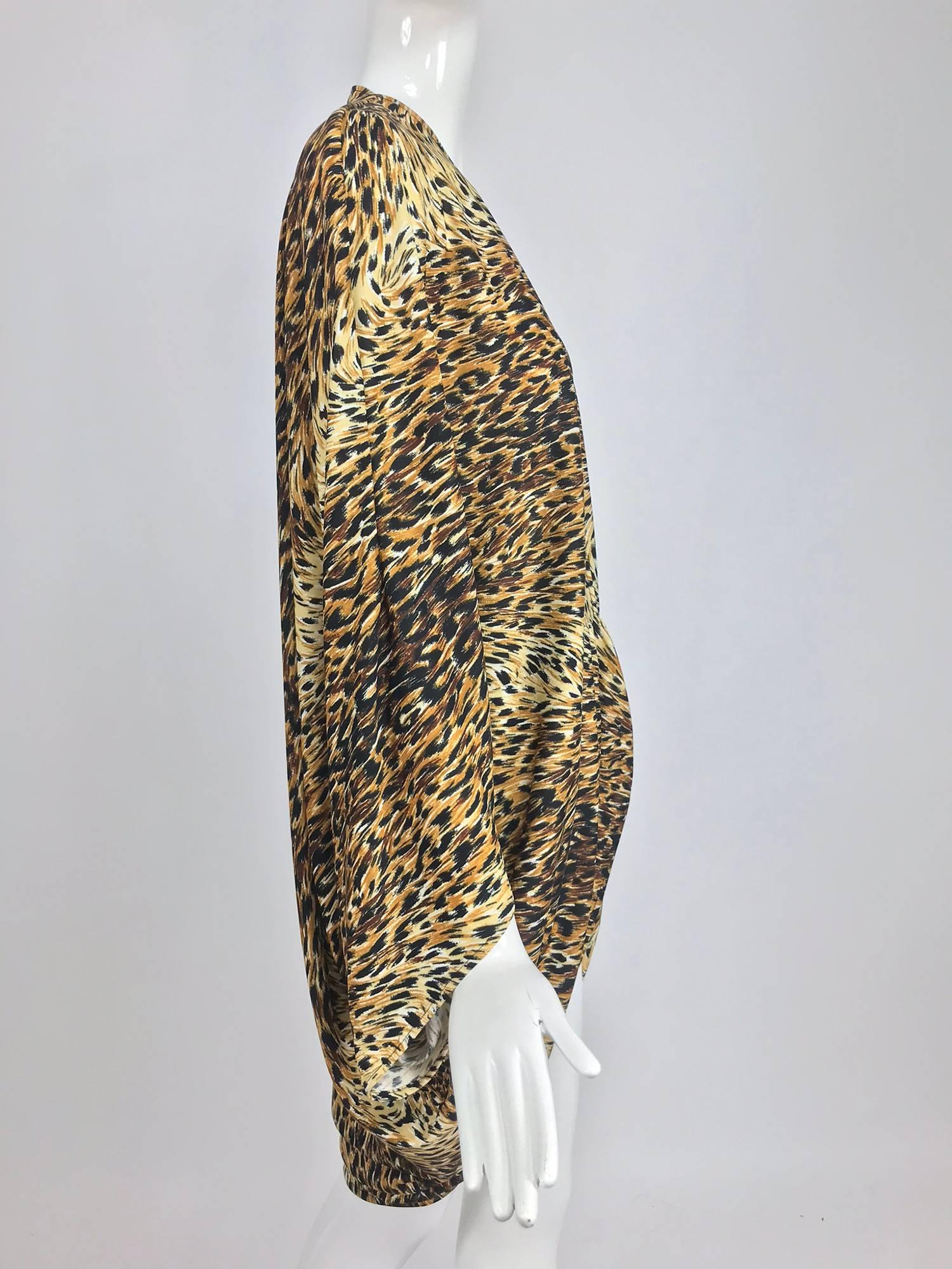 Norma Kamali - Veste cocon imprimé léopard OMO, années 1980 en vente 7