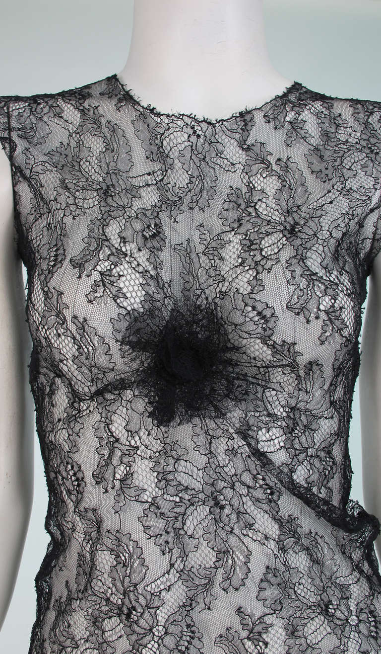 Chanel black Chantilly lace sleeveless top 2004A In Good Condition In West Palm Beach, FL
