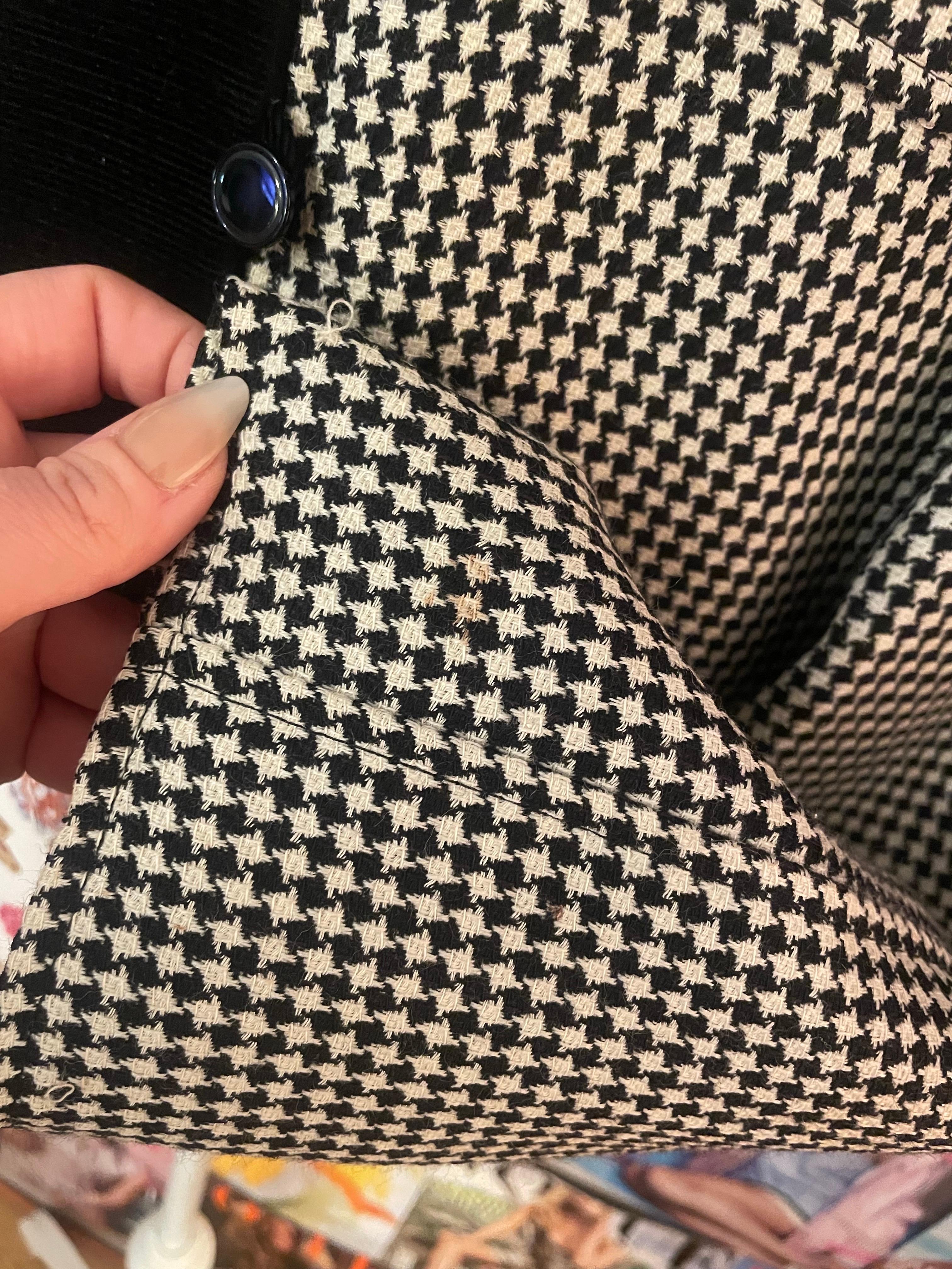 1990s  Giacca vintage in pied de poule di Emanuel Ungaro in vendita 1