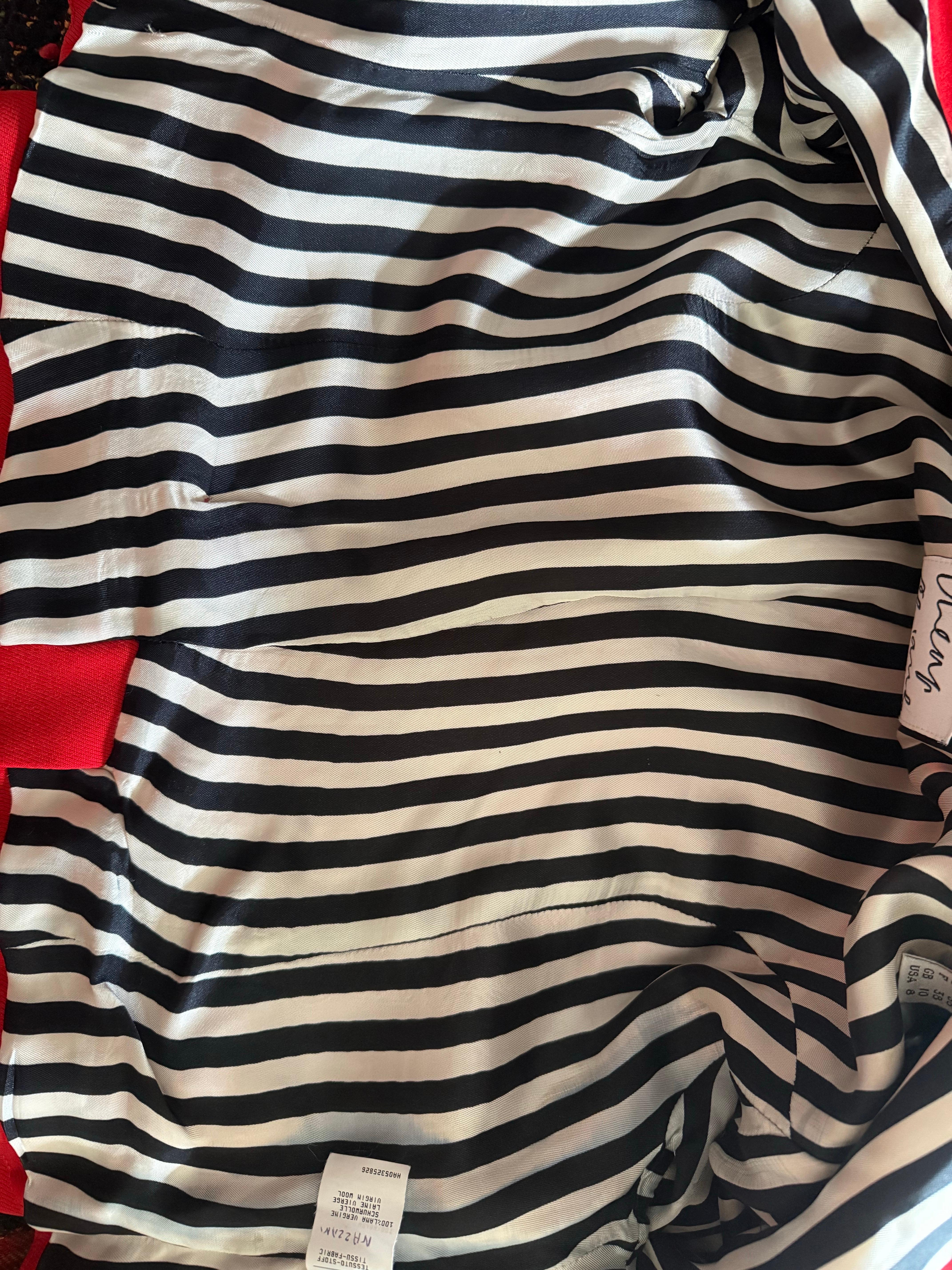 Vintage anni '90 Moschino Cheap and Chic giacca blazer rossa in vendita 5