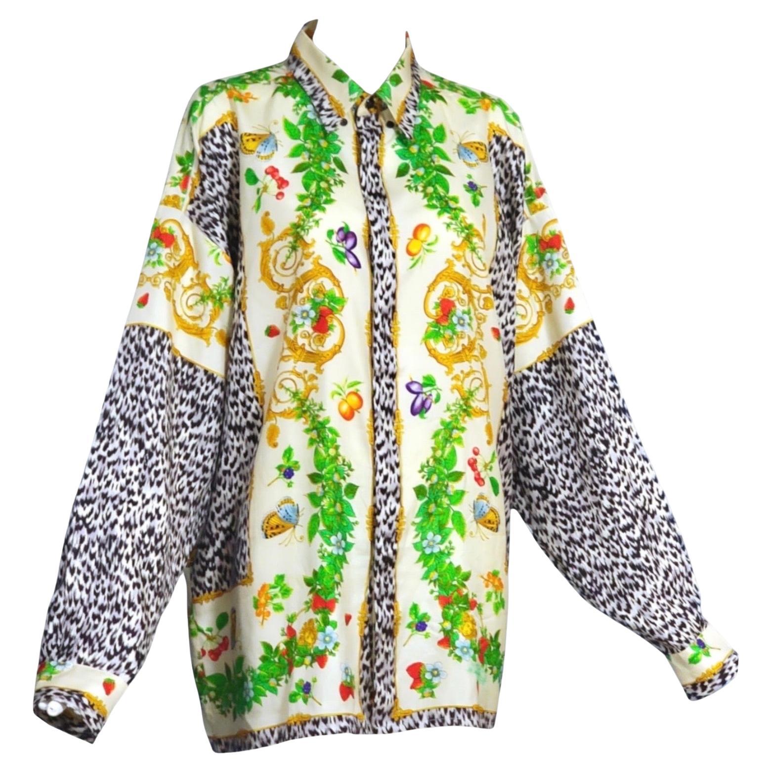 Gianni Versace Butterfly Silk Shirt from 1995.

This shirt is the leopard with butterflies print from 1995 depicting multi colored butterfly motifs along with fruits, medusa, leopard and barocco designs throughout.

Condition: This silk shirt is in
