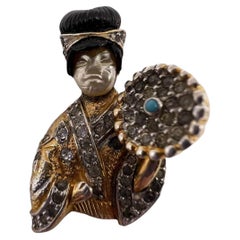Spilla vintage di Nettie Rosenstein con figura di principessa asiatica in stile geisha, con strass, anni ’60