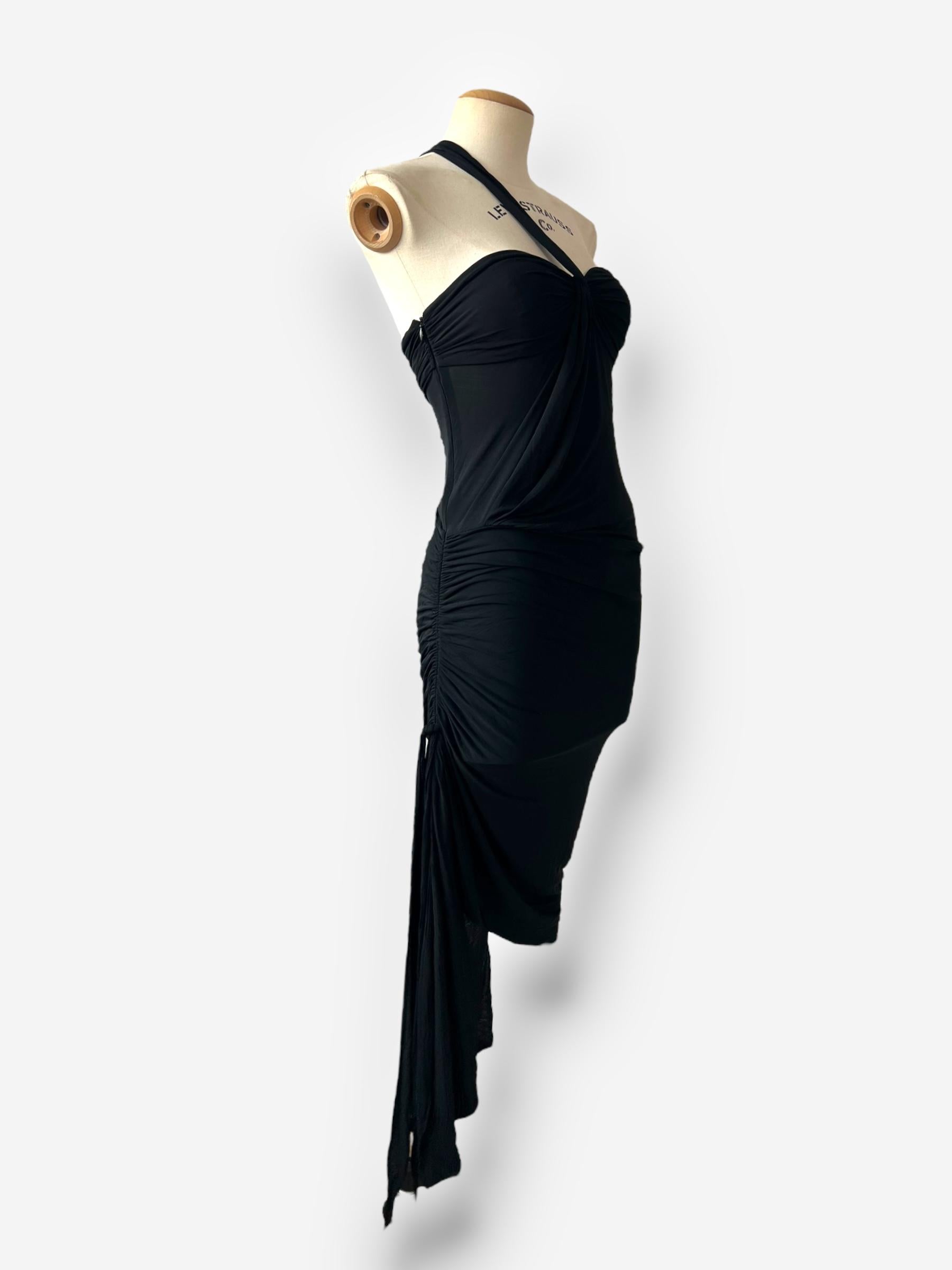 Noir Robe en soie drapée d'Emanuel Ungaro, printemps/été 2004u2028 en vente