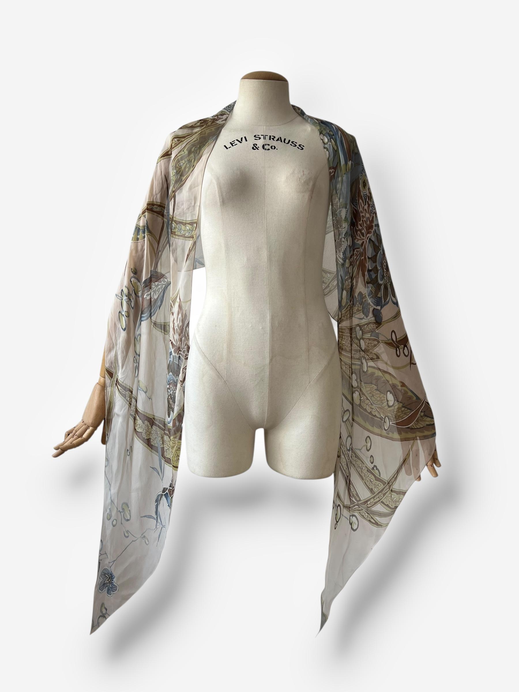 Ensemble top et foulard en soie imprimée Valentino, circa early 2000s (c. 2003) en vente 9