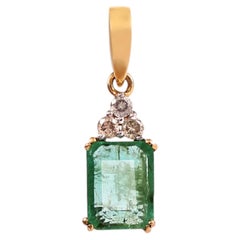 Émeraude naturelle certifiée IGI Pendentif Hallmark en or 18K