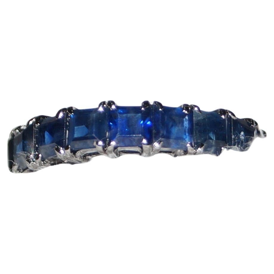 Taglio baguette Bellissimo anello a fascia per l'eternità in argento sterling con gemme blu in vendita