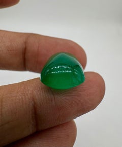 Cabochon d’émeraude colombienne rare, de 17,16 carats, taille « Sugar Cut » naturelle, certifié GIA