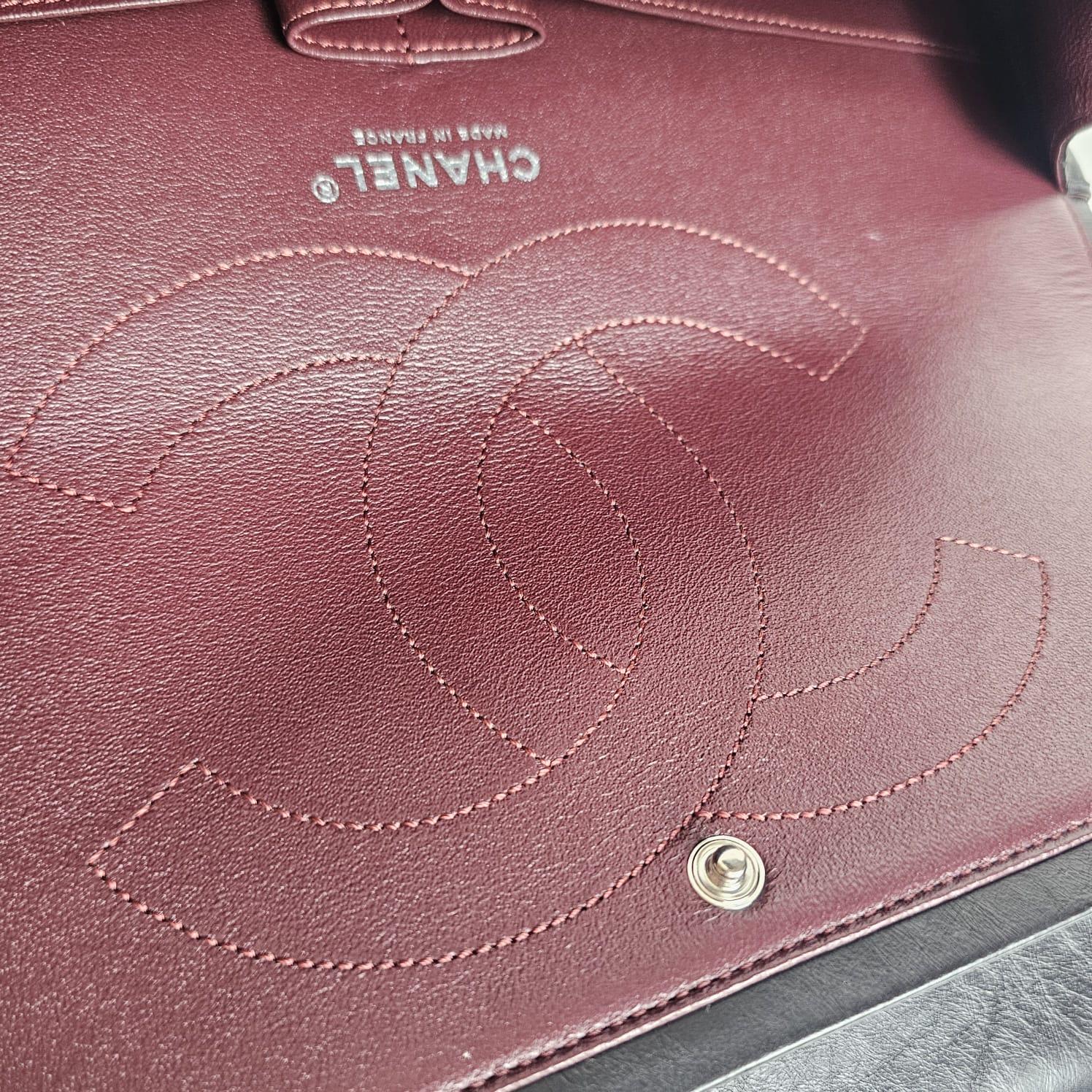 Chanel - Sac à rabat Reissue 227 en cuir de veau froissé noir Excellent état - En vente à Jakarta, Daerah Khusus Ibukota Jakarta
