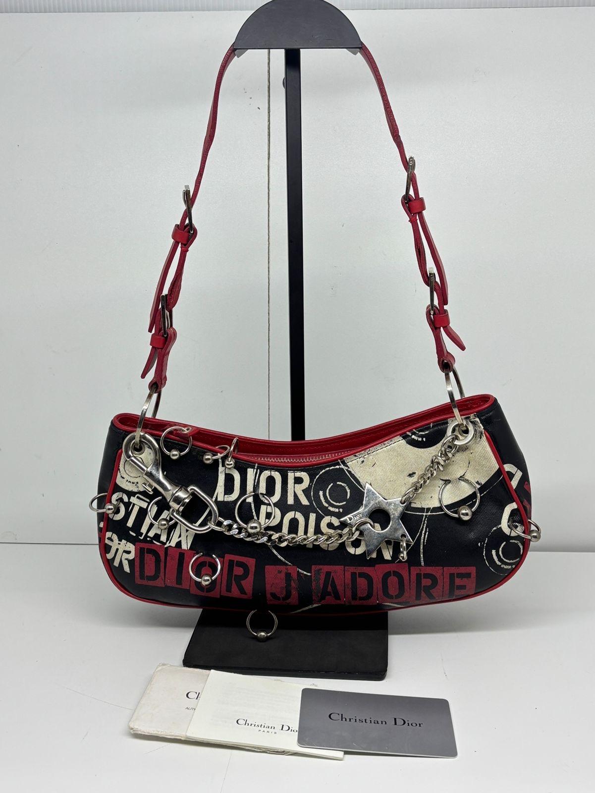 Noir Rare Christian Dior John Galliano Black Hardcore Piercing Shoulder Pochette en vente