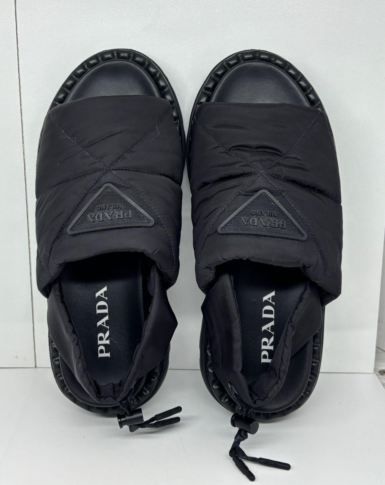 Prada Sandalias Triangle Logo Puffer Slingback Negras en venta 8