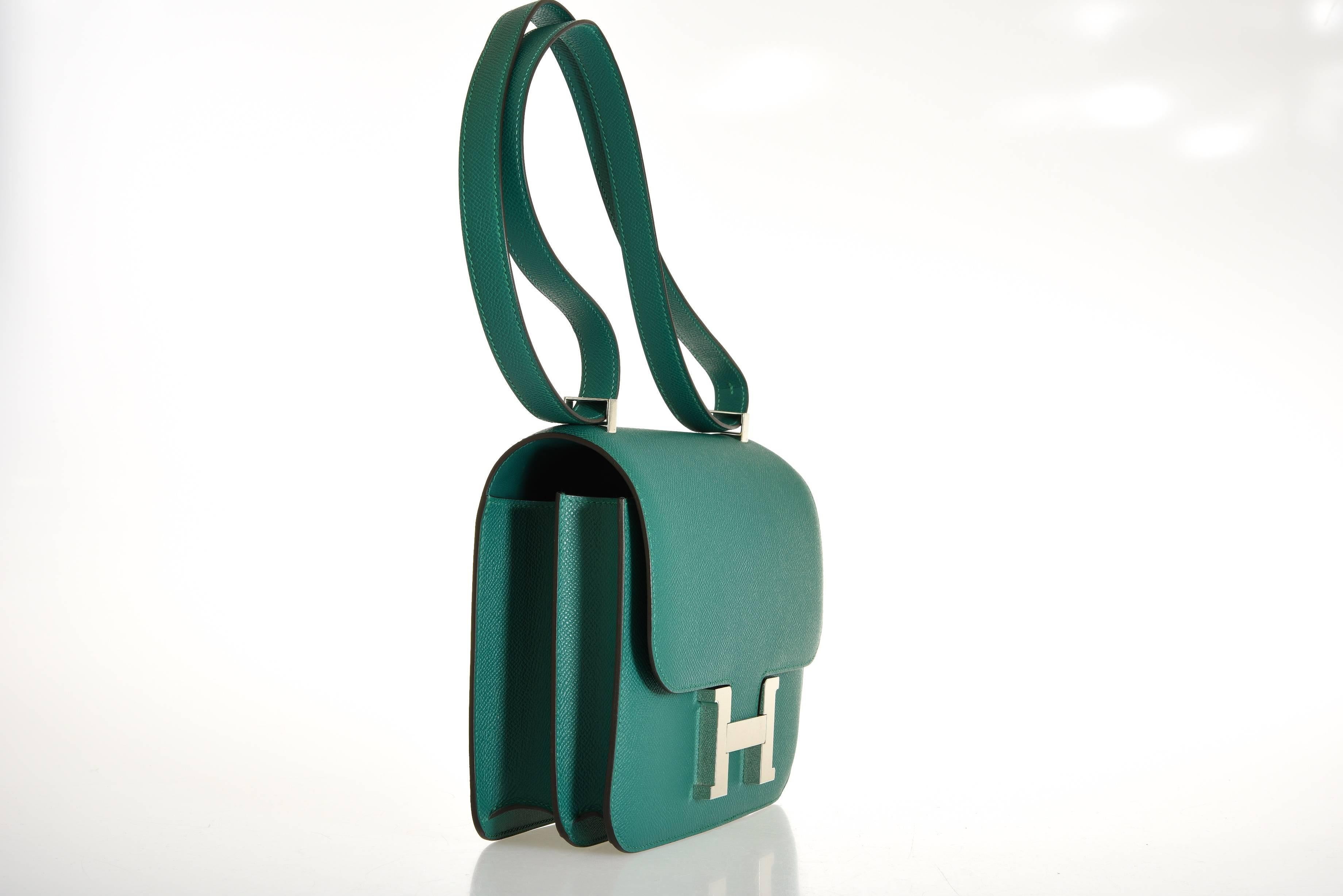 New Condition

Hermes Constance in a PERFECT size 24cm! 
Very rare to find this bag in Epsom and the stunning Jewel Malachite color. Actually big enough for everyday use. Comfy double strap that is perfect to carry cross body!

Hardware: