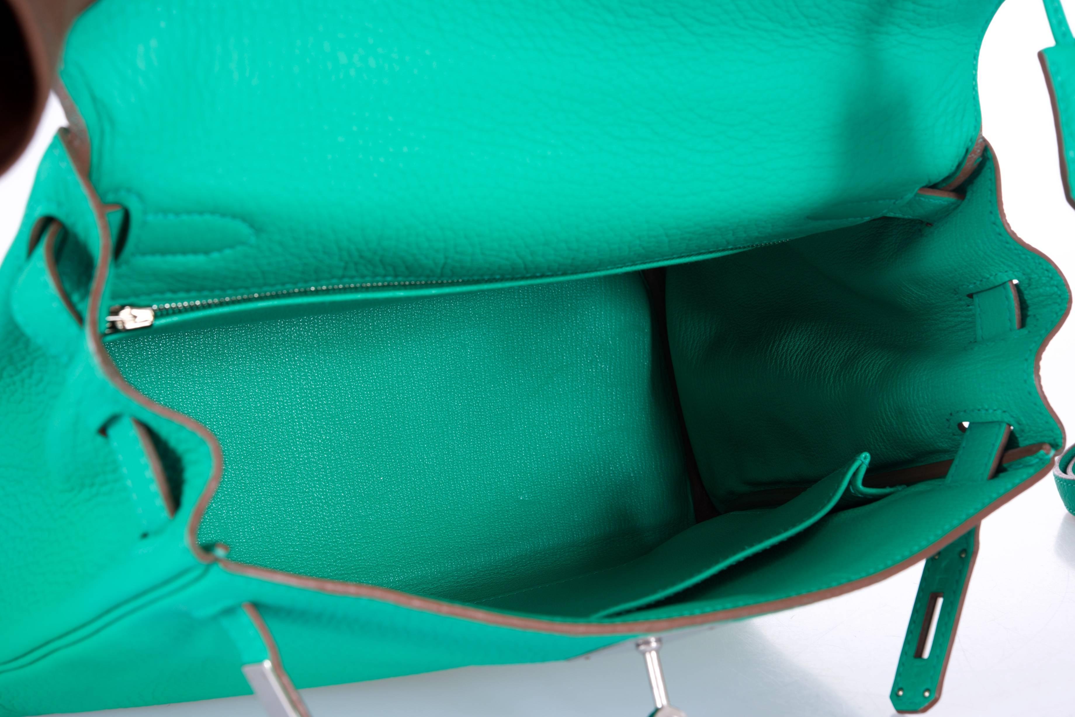 HERMES Kelly Bag 28cm Menthe Togo Palladium Hardware Must C! In Excellent Condition For Sale In NYC Tri-State/Miami, NY