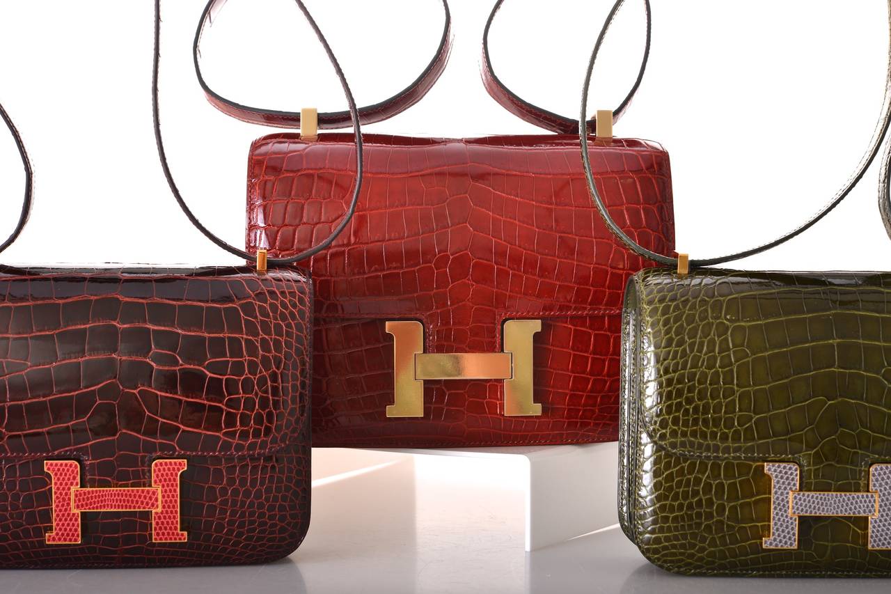 HERMES CONSTANCE CROCODILE ROUGE H BAG 24cm 2DIE JaneFinds In New Condition For Sale In NYC Tri-State/Miami, NY