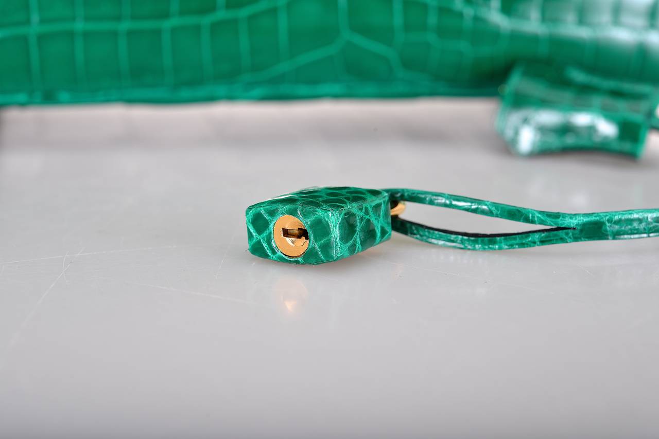 HERMES BIRKIN BAG 35cm EMERALD GREEN CROCODILE (VERT ÉMERAUDE) JaneFinds