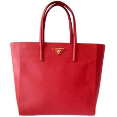 2013 PRADA Saffiano Trapeze tote bag in Lipstick Red GHW $1800