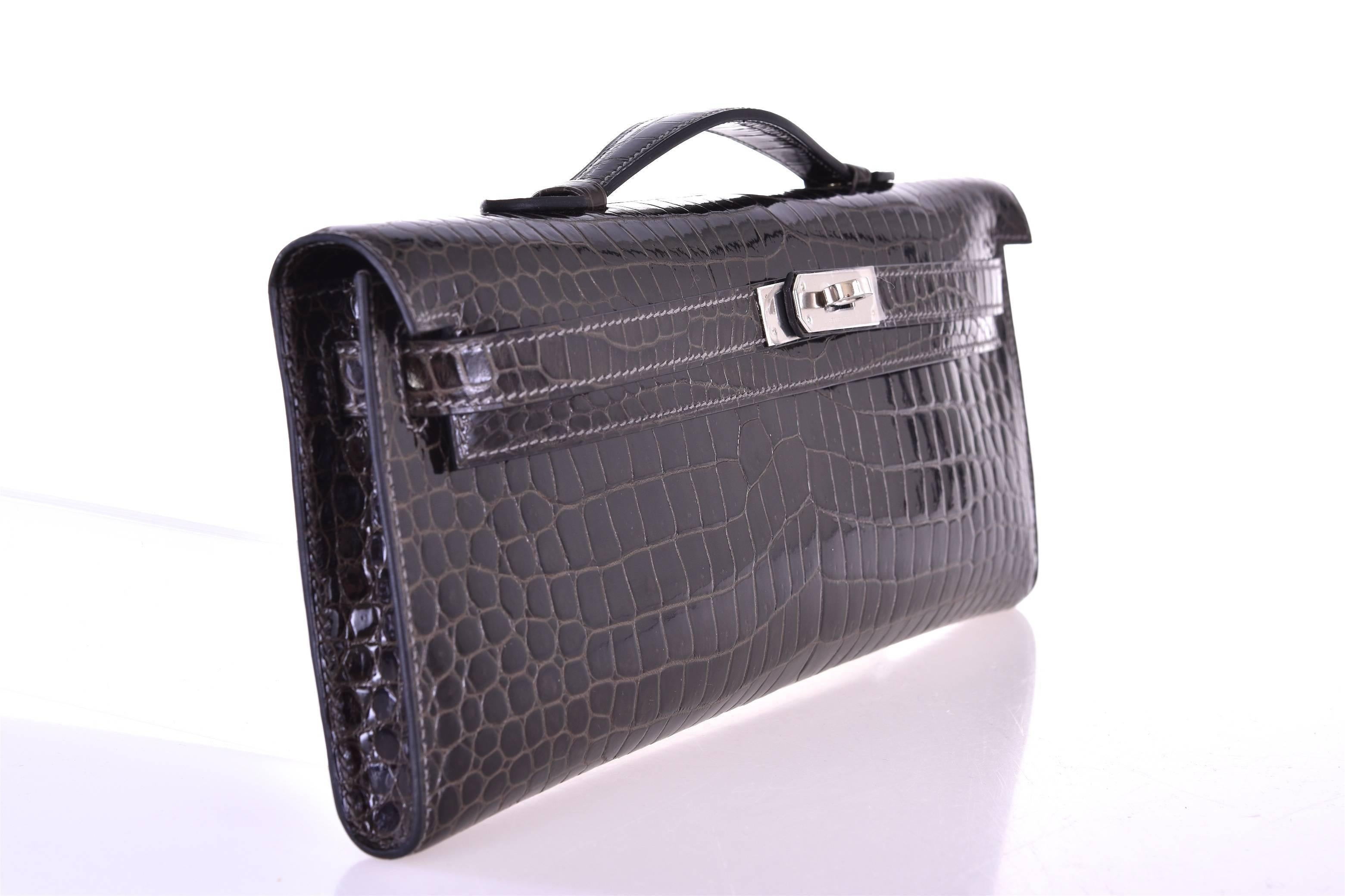 Hermes Kelly cut Graphite Porosus Crocodile Kelly Cut Clutch JaneFinds In New Condition In NYC Tri-State/Miami, NY