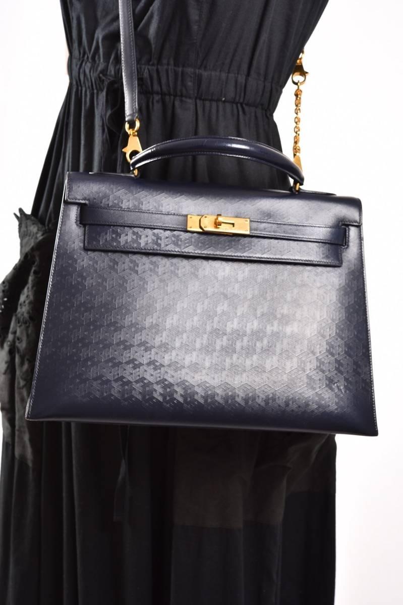 Hermes Kelly 32cm Indigo Monogram Sellier Gold Hardware JaneFinds In Excellent Condition For Sale In NYC Tri-State/Miami, NY