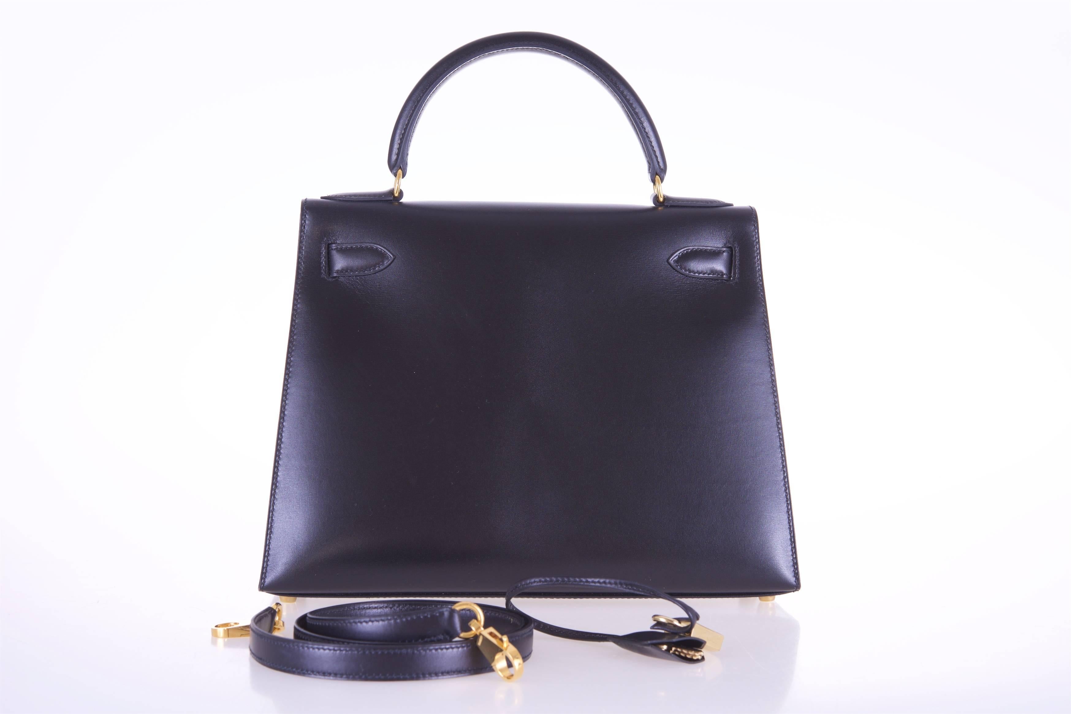 HERMES Kelly Bag 28cm Black Box with Gold hardware Love this bag!

Excellent 

Brand: Hermes  
Model: 28cm Kelly Sellier
Dimensions: 11