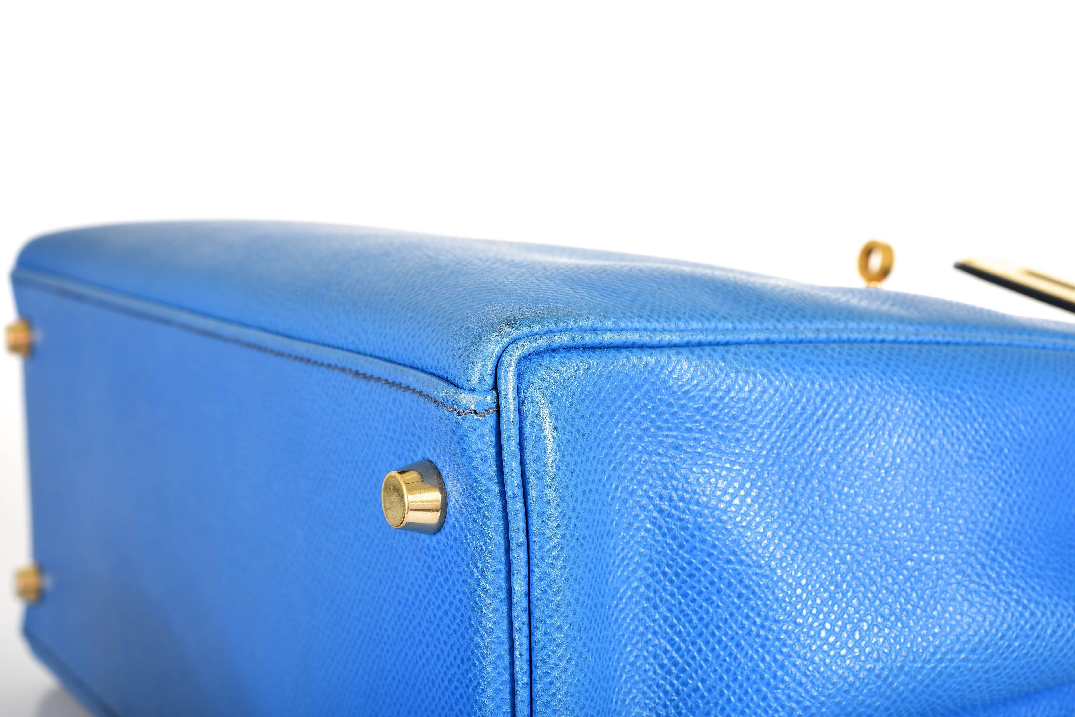 Hermes Kelly Bag 28cm with Gold hardware Stunning Blue France Courchevel leather For Sale 2