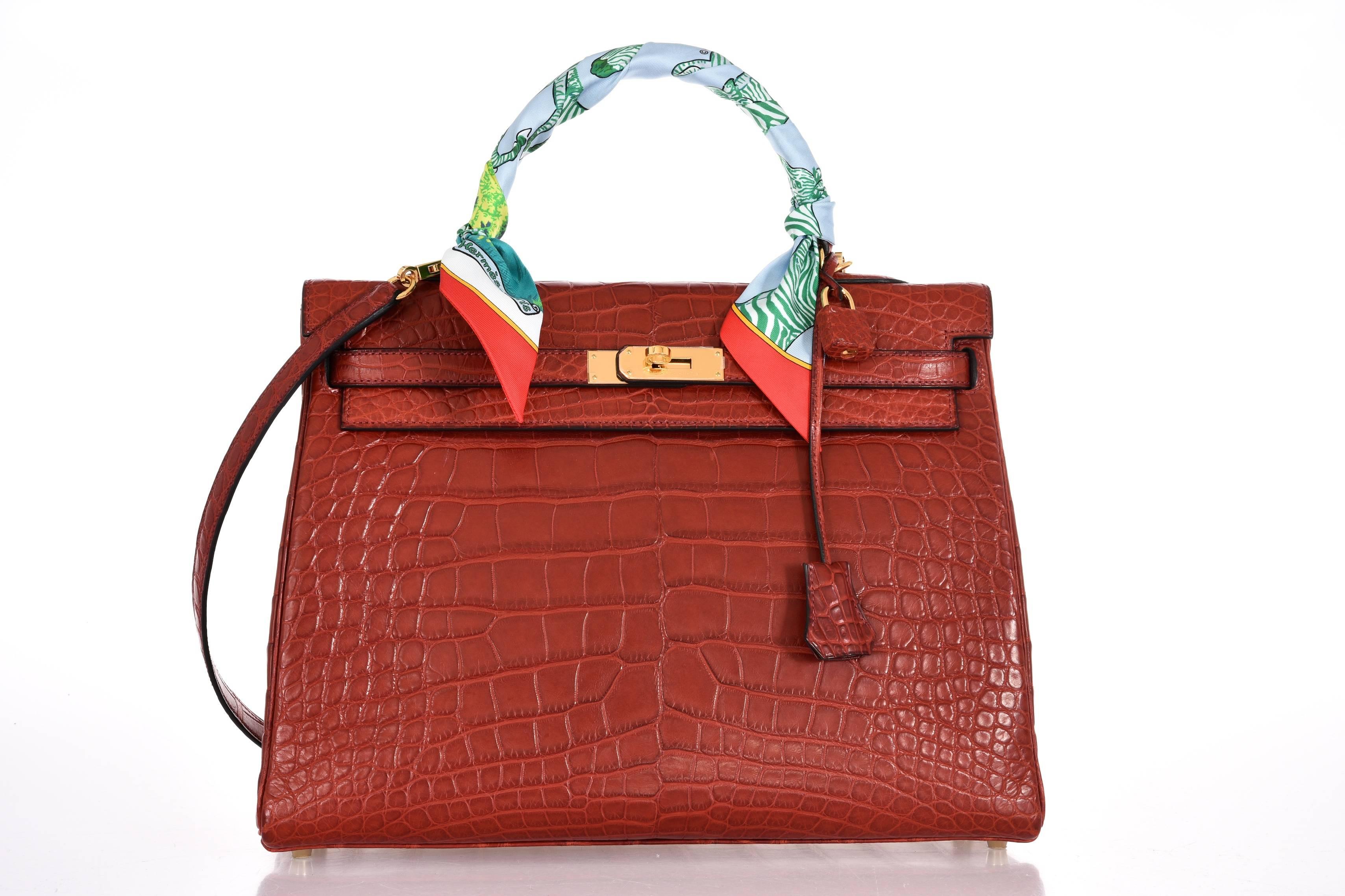 Hermes 35CM Kelly Bag Matte Red Alligator Rouge H with Gold Hardware JaneFinds In New Condition For Sale In NYC Tri-State/Miami, NY