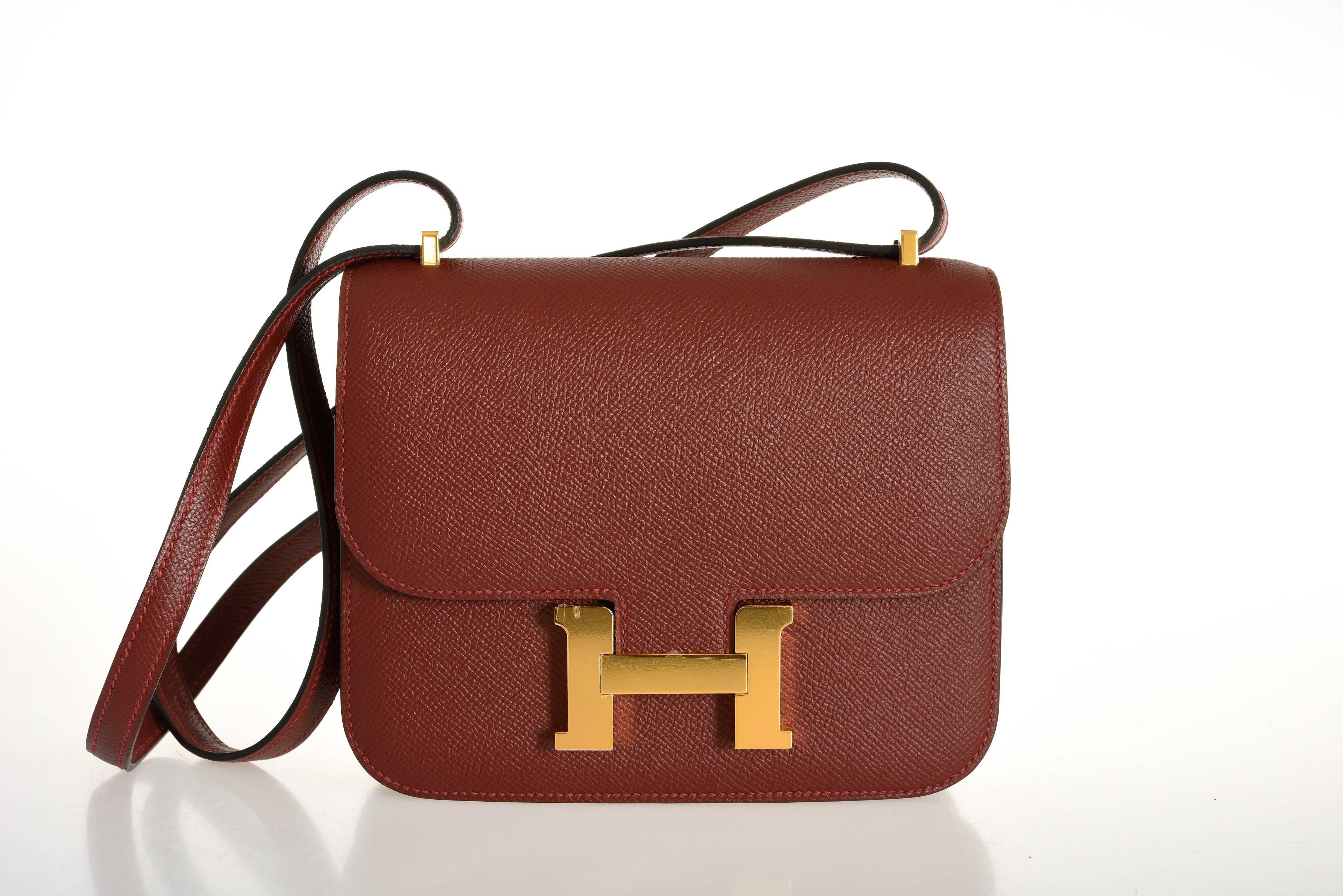 As always, another one of my fab finds! Hermes ROUGE H constance 18cm. Comfy longer strap that is perfect to carry cross body. Absolutely my fave bag! Leaves hands free to shop!

Beautiful  SWIFT leather with gorgeous GOLD hardware.

This bag is
