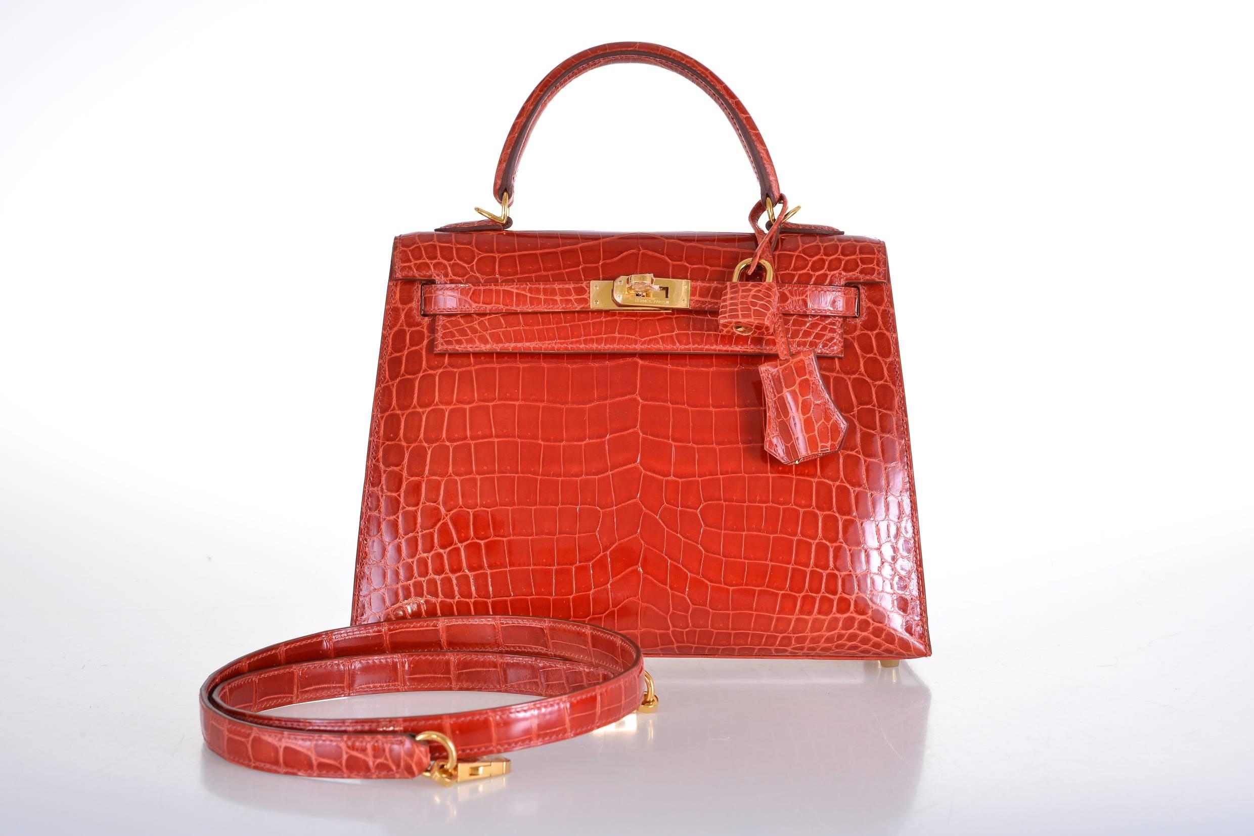 As always, another one of my fab finds! The Hermes 25cm KELLY in beautiful IMPOSSIBLE TO GET SANGUINE with GOLD hardware.

 THE BAG IS BRAND NEW WITH RECEIPT AND CITES. STAMP T.

**Note: Accessories used for JaneFinds photo shoots are not