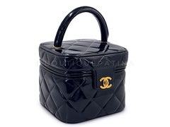 Chanel 1995 Black "Barbie" Heart Mirror Vanity Bag 24k GHW 69190