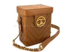 Chanel Vintage Caviar Caramel Brown Chevron Encircled CC Vanity Case Bag 67996