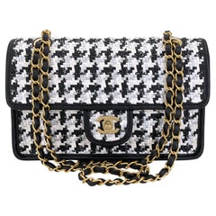 Chanel 23C Woven Houndstooth Black White Flap Bag GHW 68577
