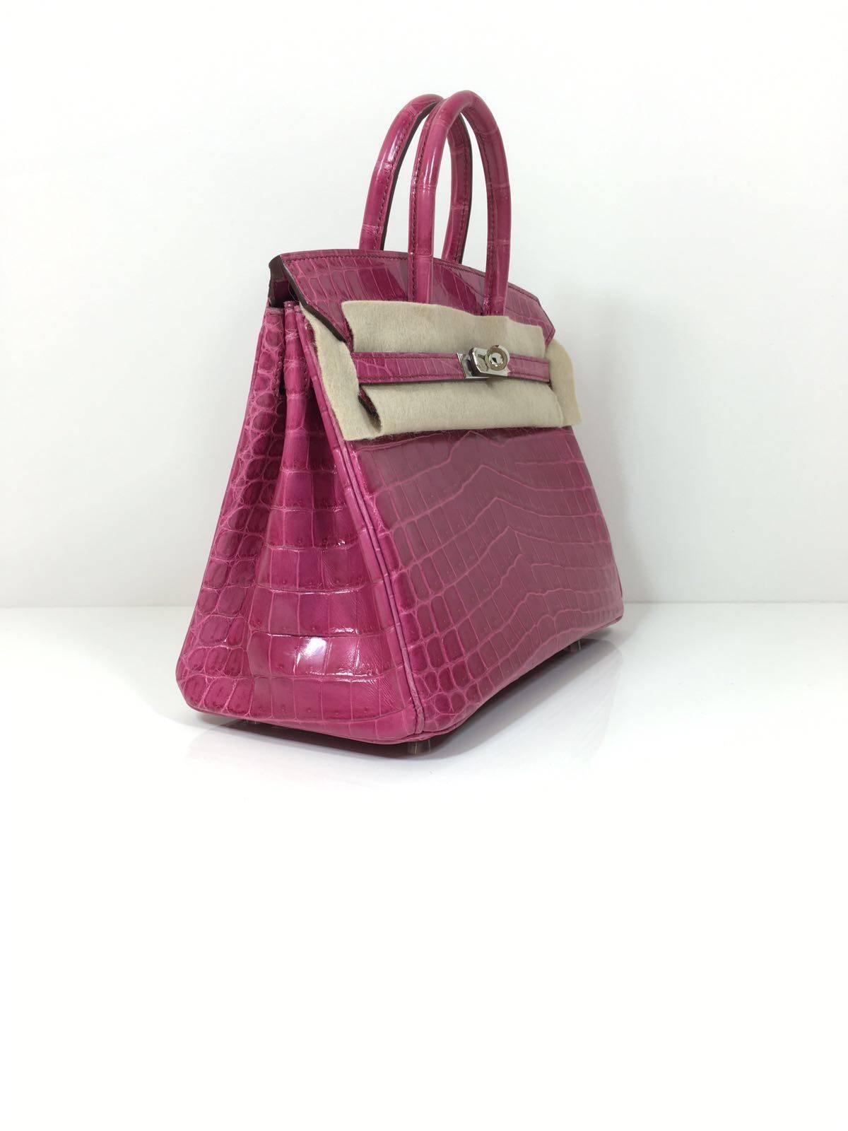rare Hermes Birkin size 25
exotic leather crocodile niloticus
color fushia
palladium hardware
store fresh, comes with receipt and full set (dust bag, box, cities...)
Hydeparkfashion specializes in sourcing and delivering authentic luxury