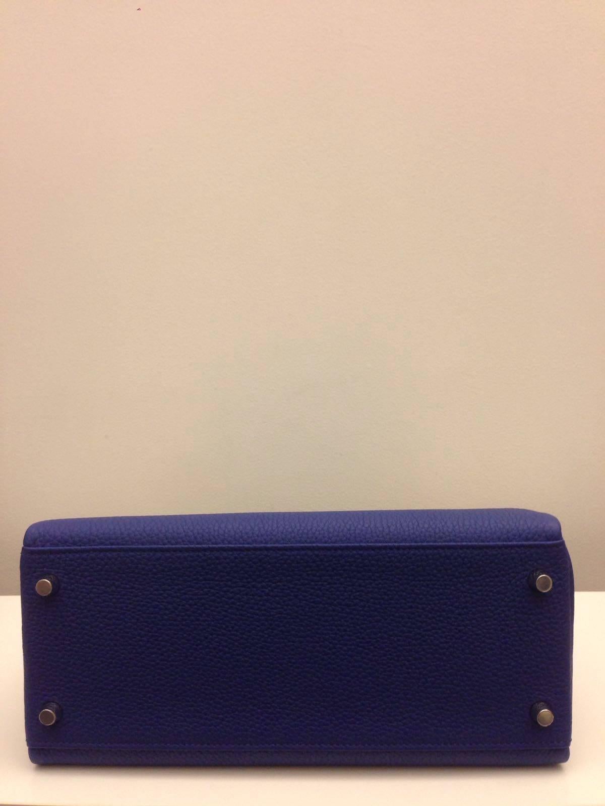 Brand New Hermes Kelly 28 Electric Blue Togo PHW In New Condition For Sale In London, GB