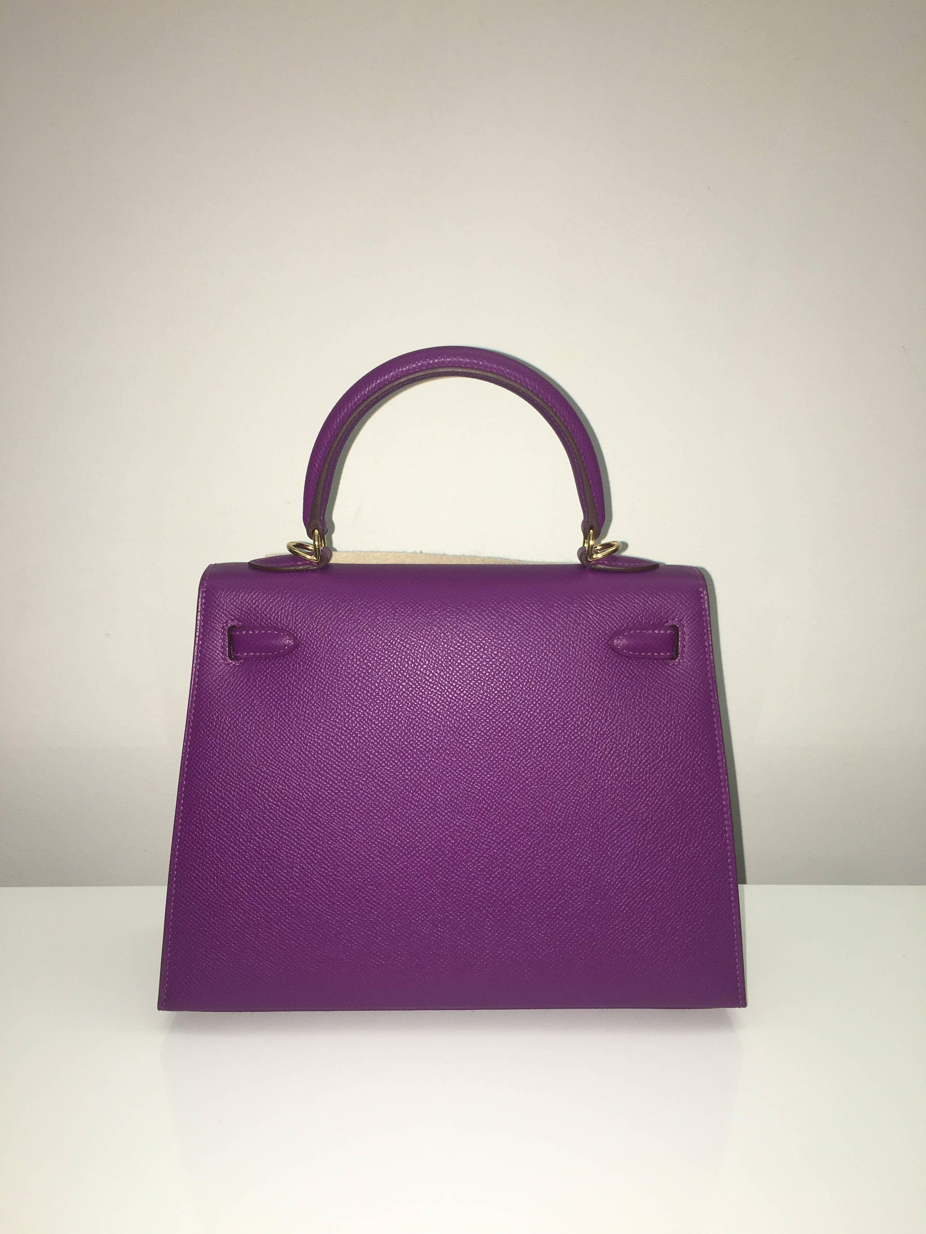 Hermes Kelly 25 Anemone Epsom GHW In New Condition In London, GB