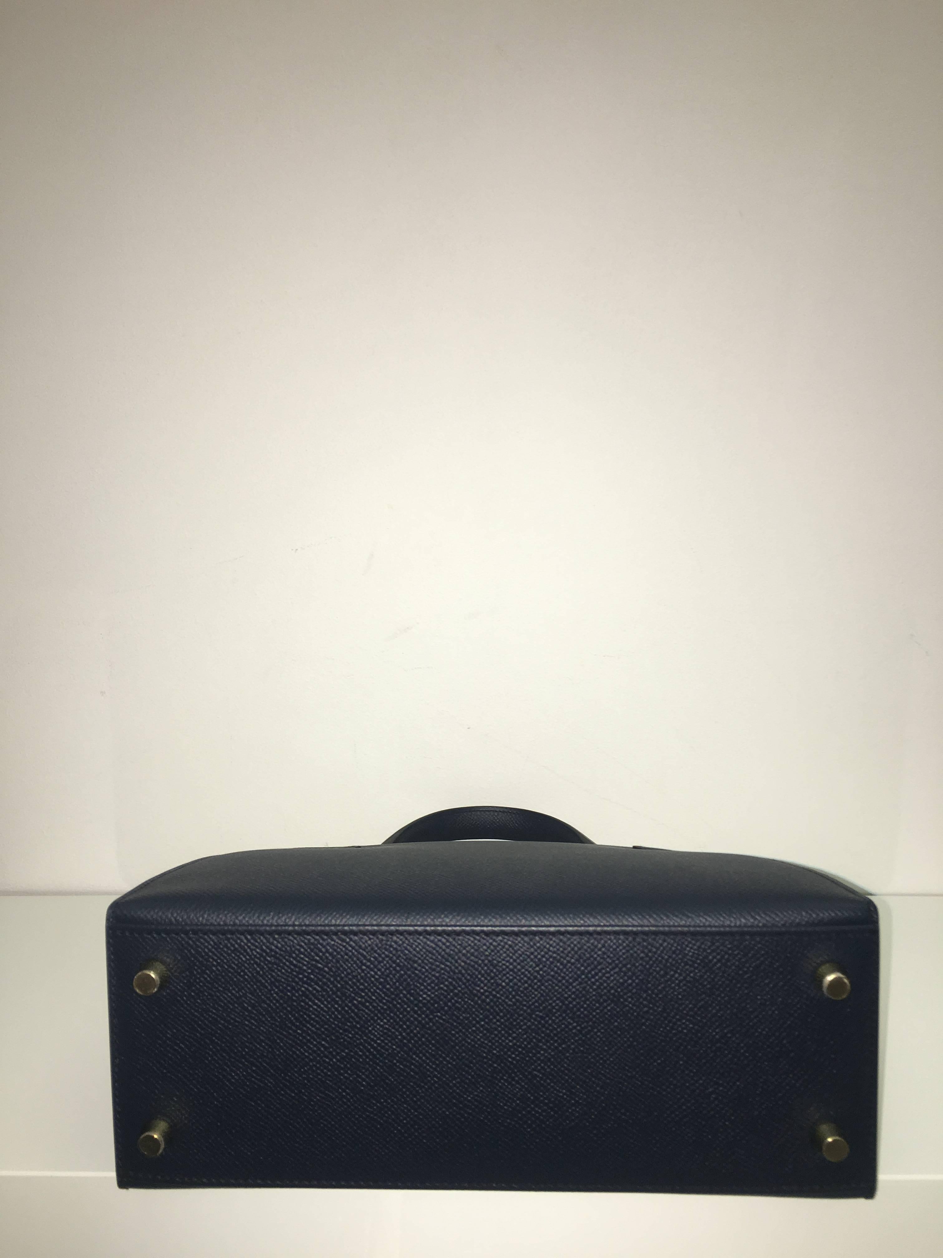 Brand New Hermes Kelly 25 Blue Indigo Epsom GHW In New Condition For Sale In London, GB