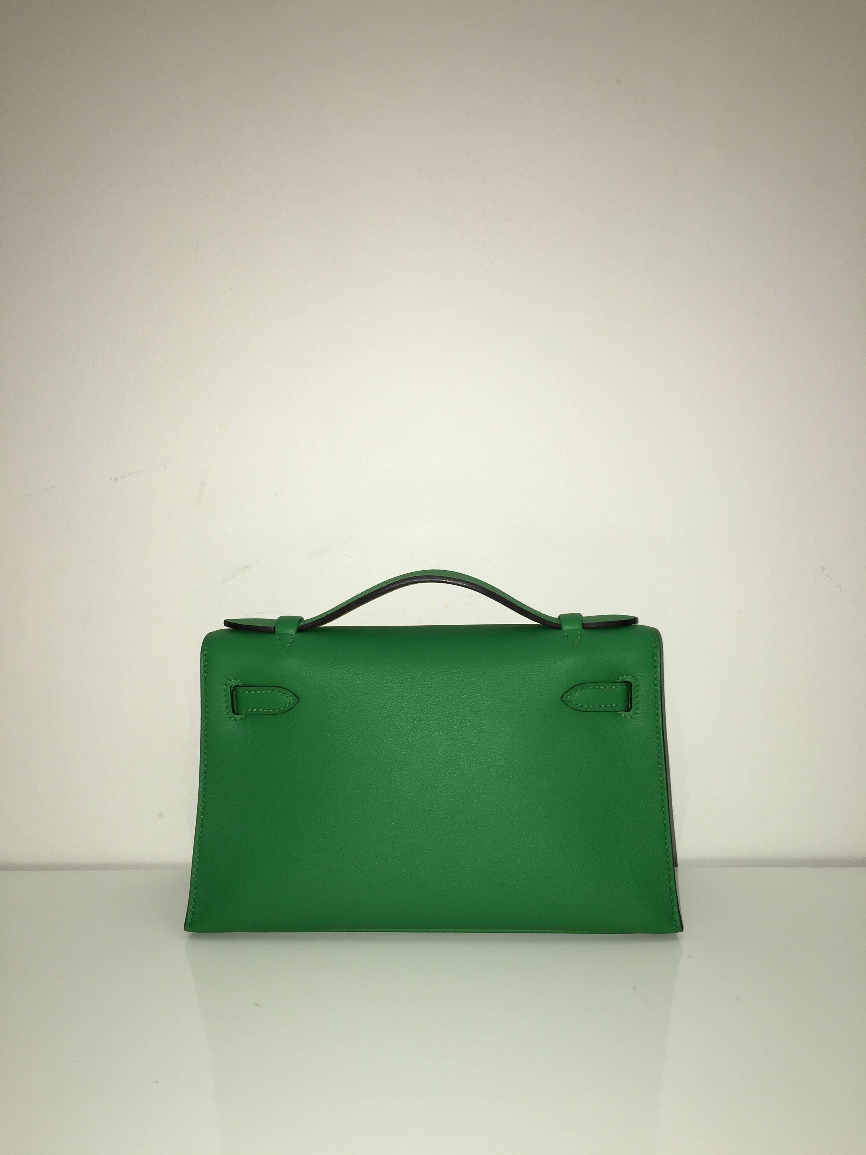 Hermes Kelly Pochette Green Bamboo PHW In New Condition In London, GB