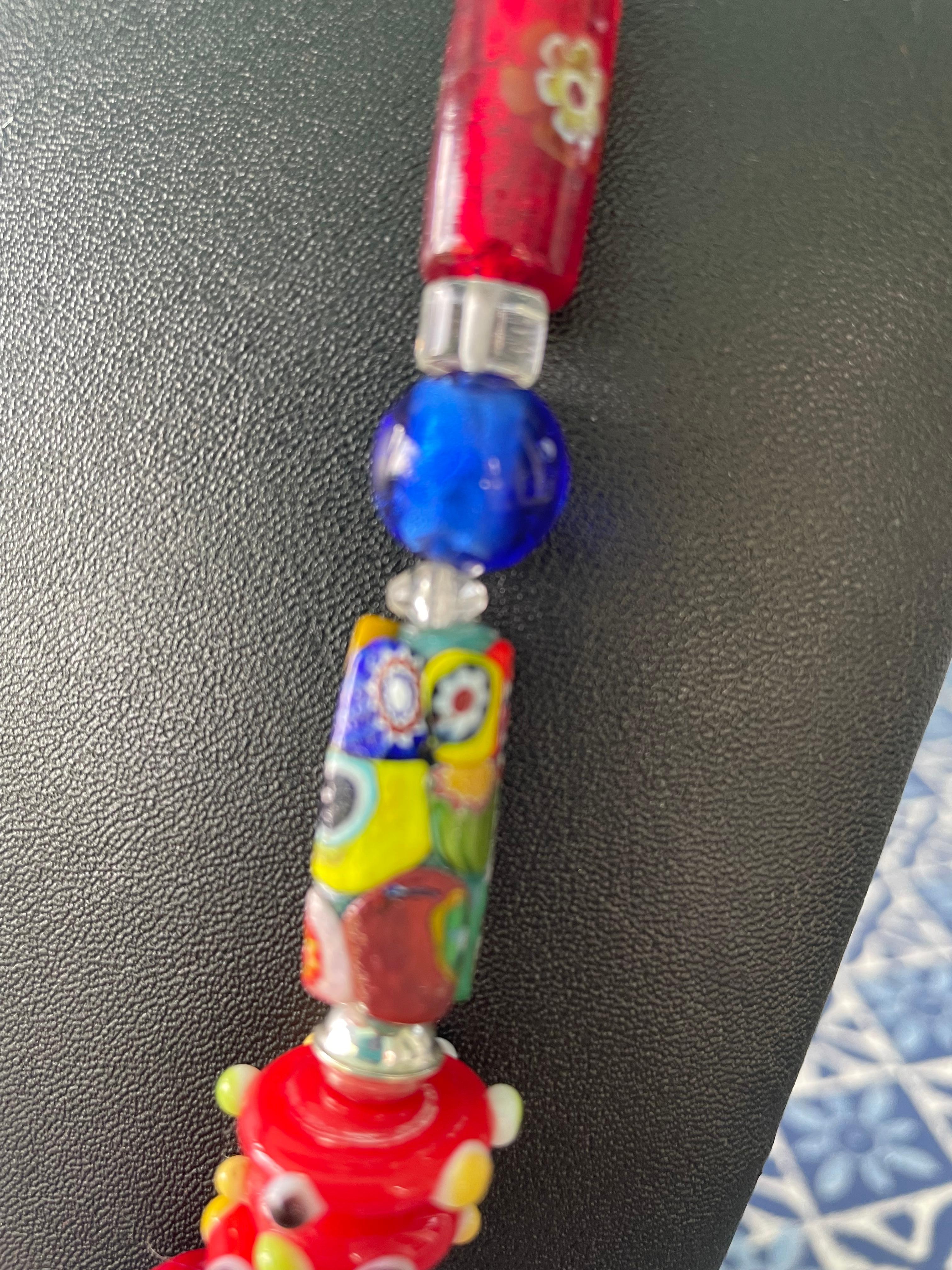 LB offre una collana di corallo e turchese in vetro SS in vendita 3