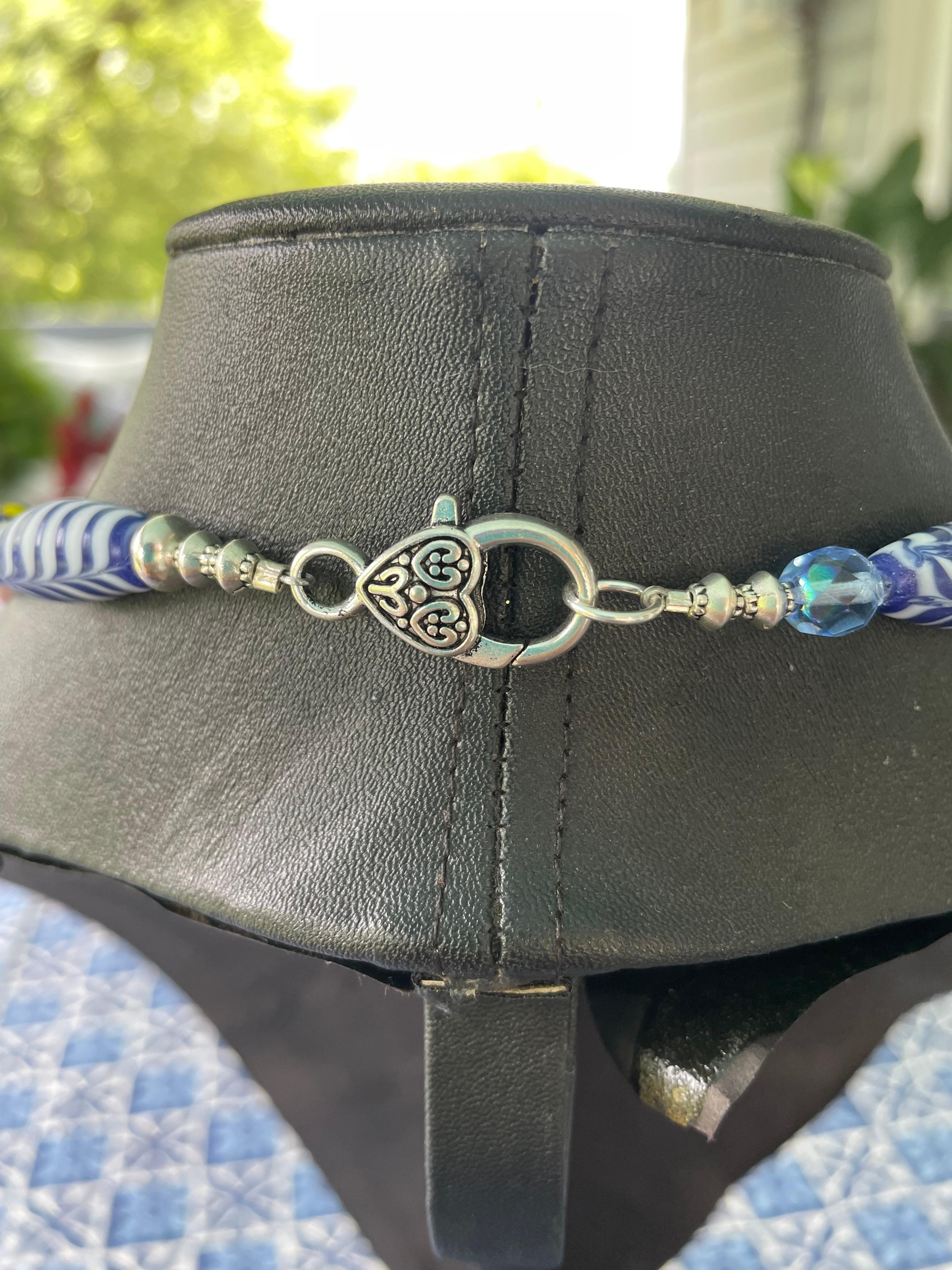 LB offre una collana di corallo e turchese in vetro SS in vendita 6