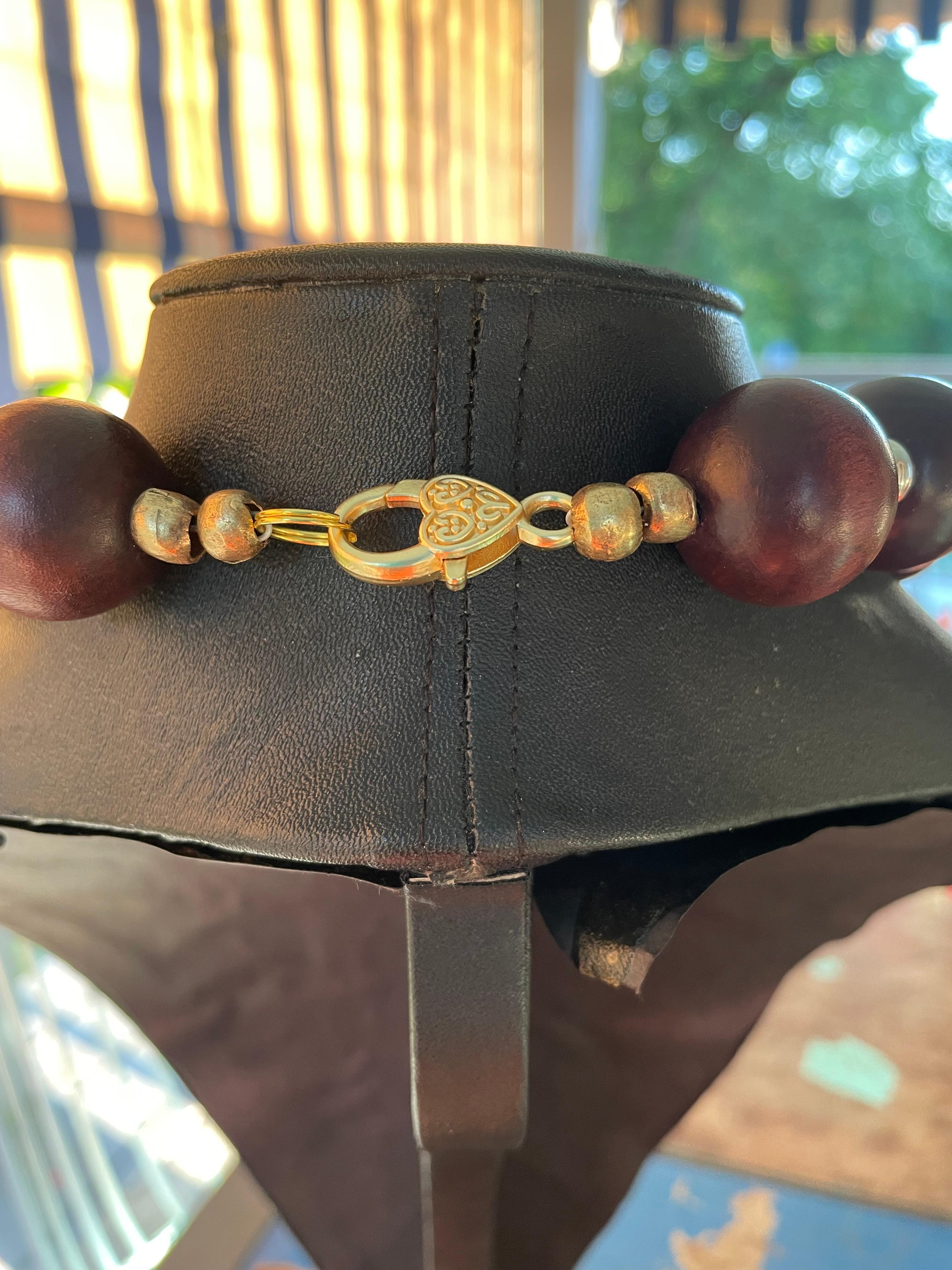 LB ofrece Gran cabeza de león hebilla de latón Broche de león de ley Collar de madera de hueso en venta 5