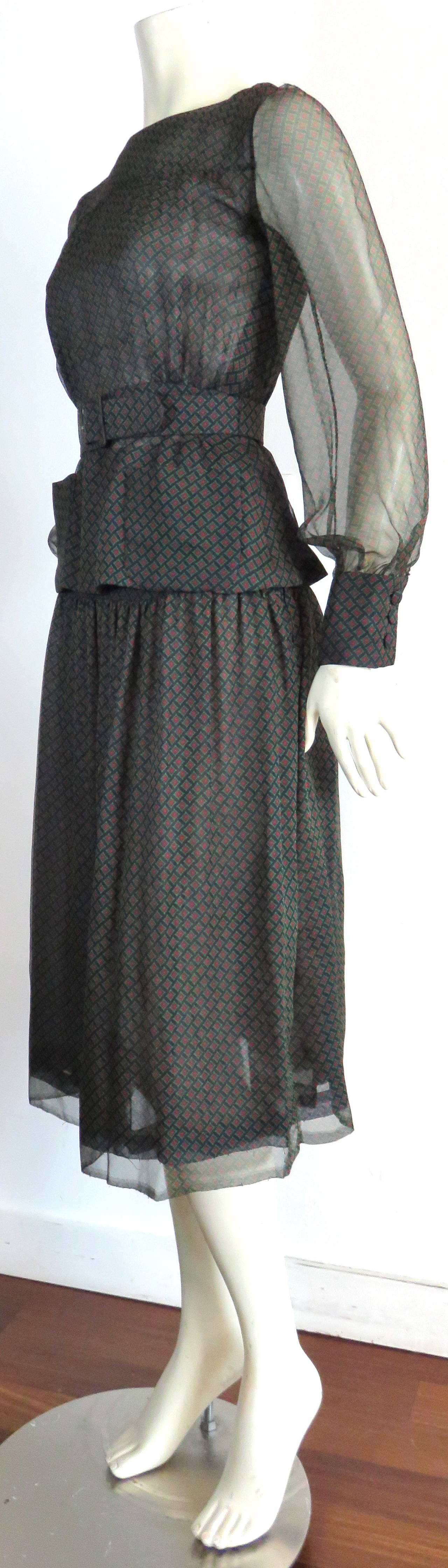 1970's VALENTINO Printed silk chiffon top & skirt dress set In Excellent Condition For Sale In Newport Beach, CA