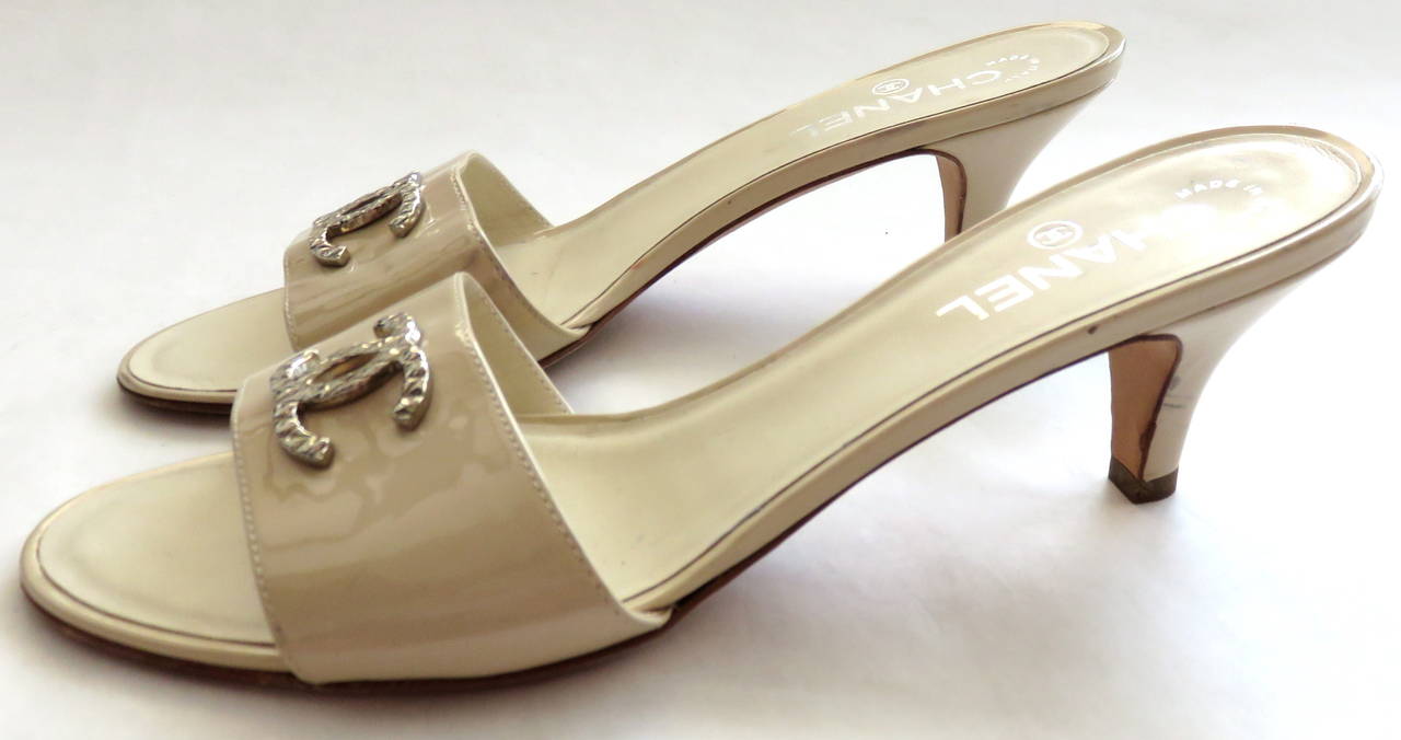 CHANEL PARIS Patent leather mules shoes 1