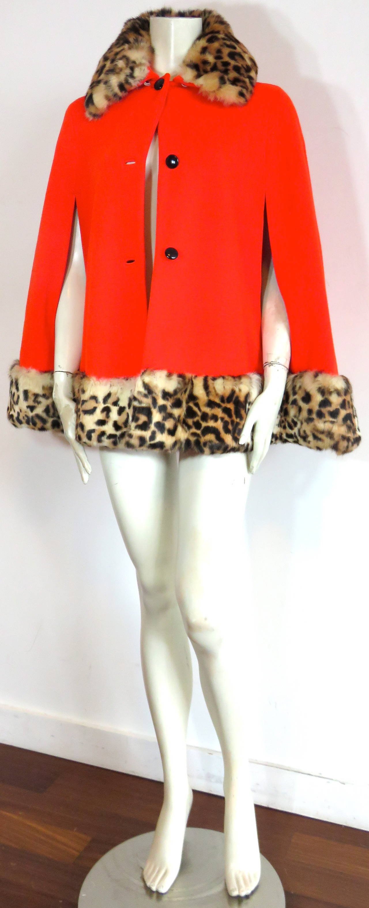 1960's LILLI ANN Fur trimmed cape 2