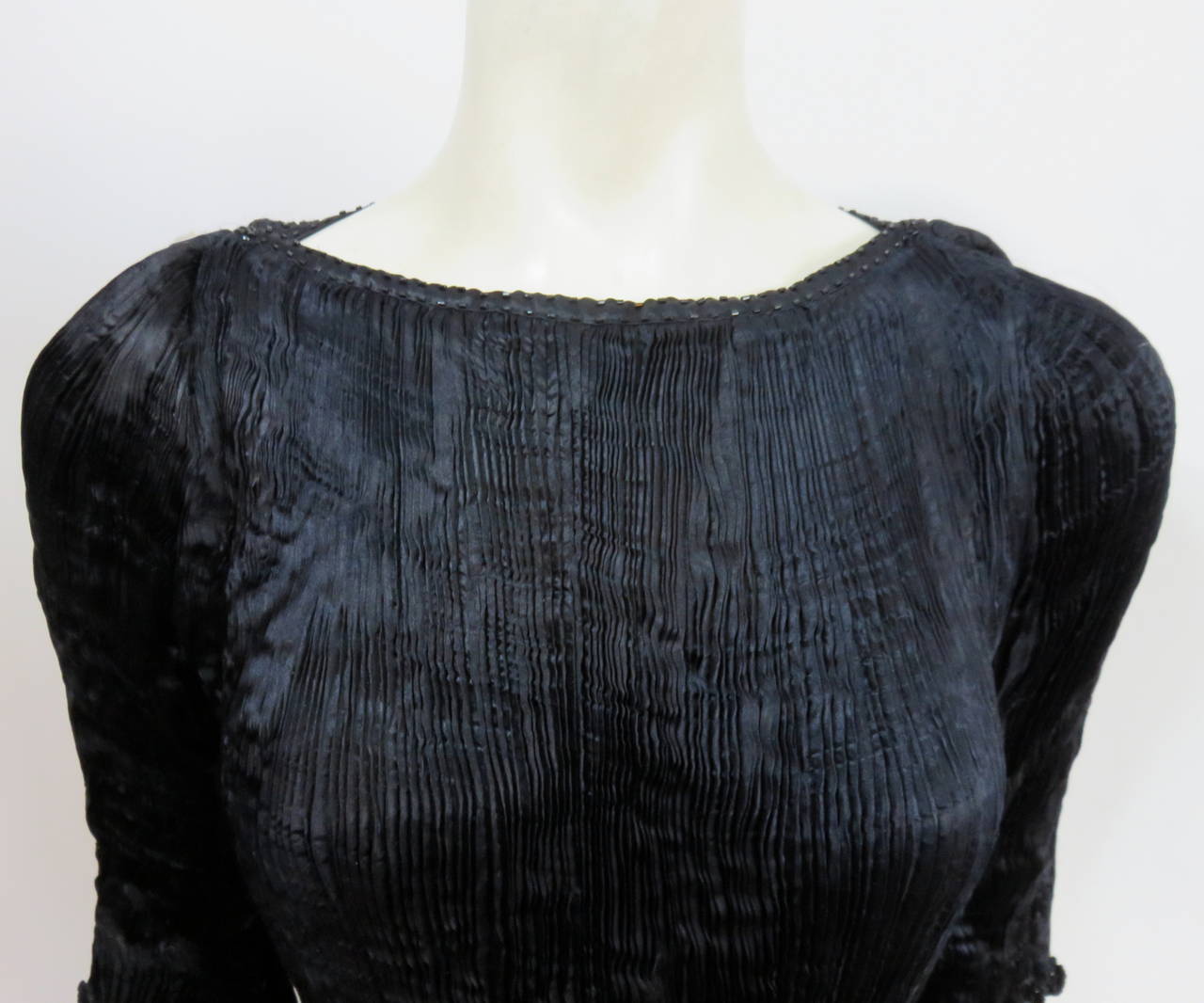 1980's PATRICIA LESTER Fortuny-pleated Peplos dress In Excellent Condition For Sale In Newport Beach, CA