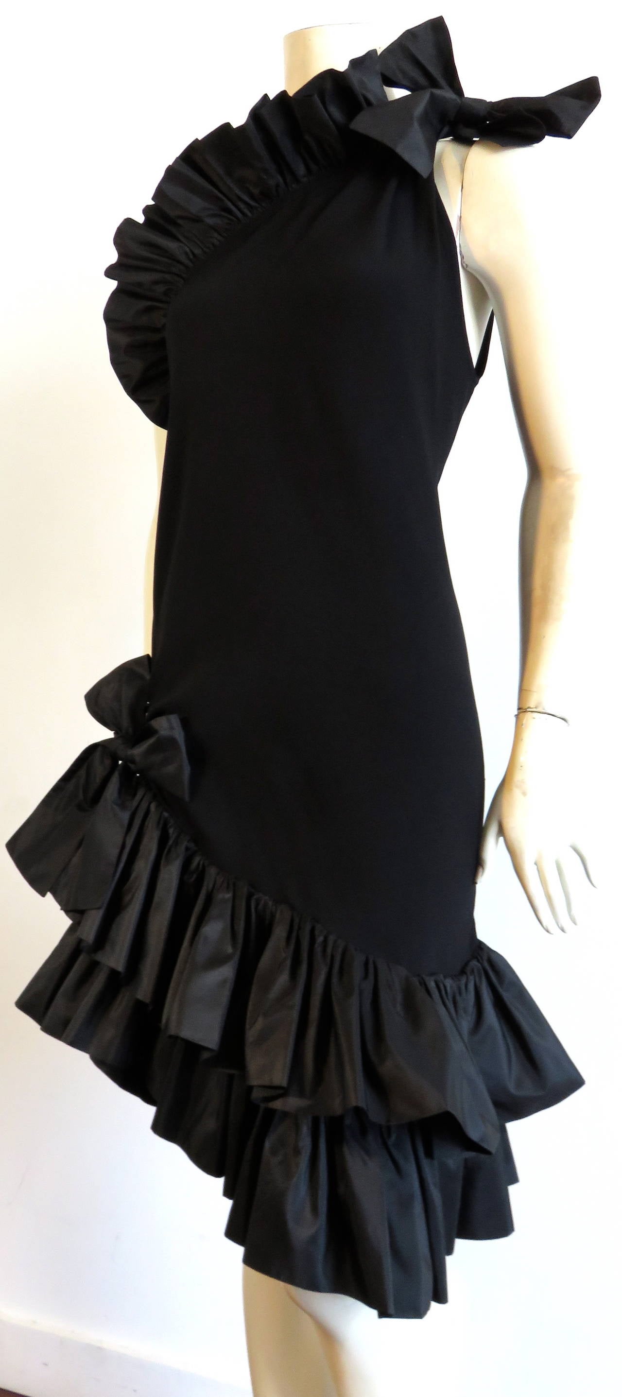 1980's YVES SAINT LAURENT YSL Paris ruffle dress In Excellent Condition For Sale In Newport Beach, CA