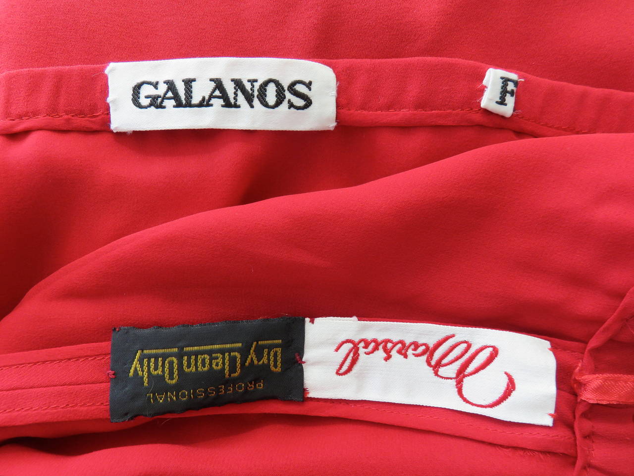 1980's GALANOS Red silk crepe 2pc. skirt & tunic set For Sale 4