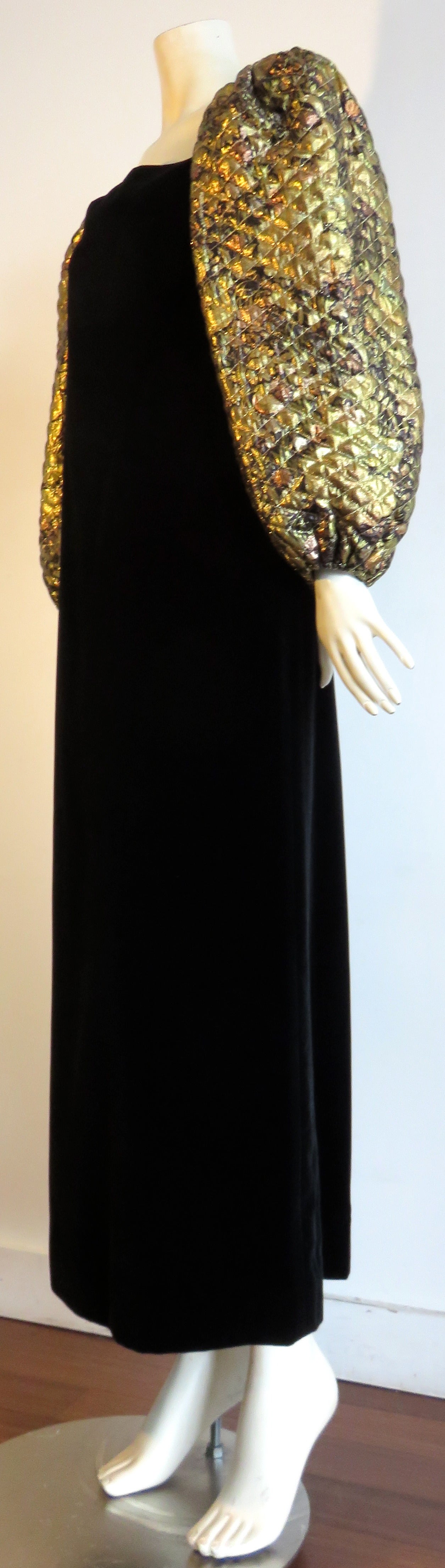 1980's PIERRE BALMAIN Volume sleeved evening gown dress For Sale 3