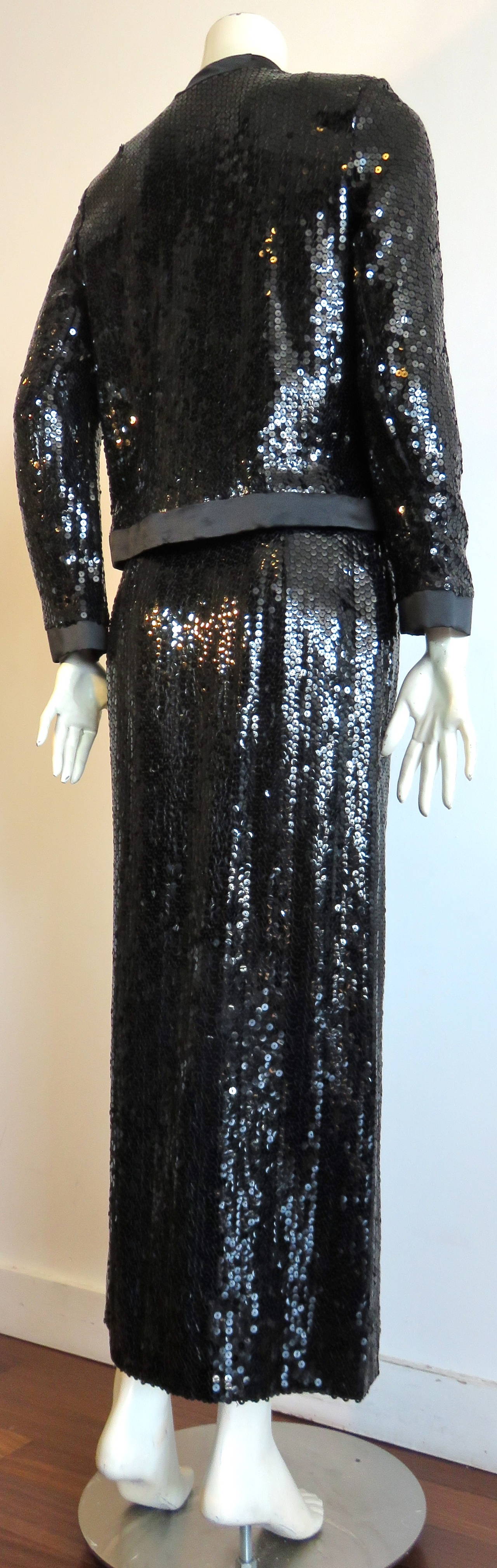 Women's 1970's VALENTINO Sparkling black sequin evening set For Sale